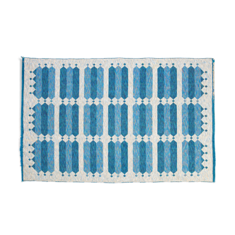 Scandinavian 20th century modern rug. 192 X 125 cm (75.59 X 49.21 in)