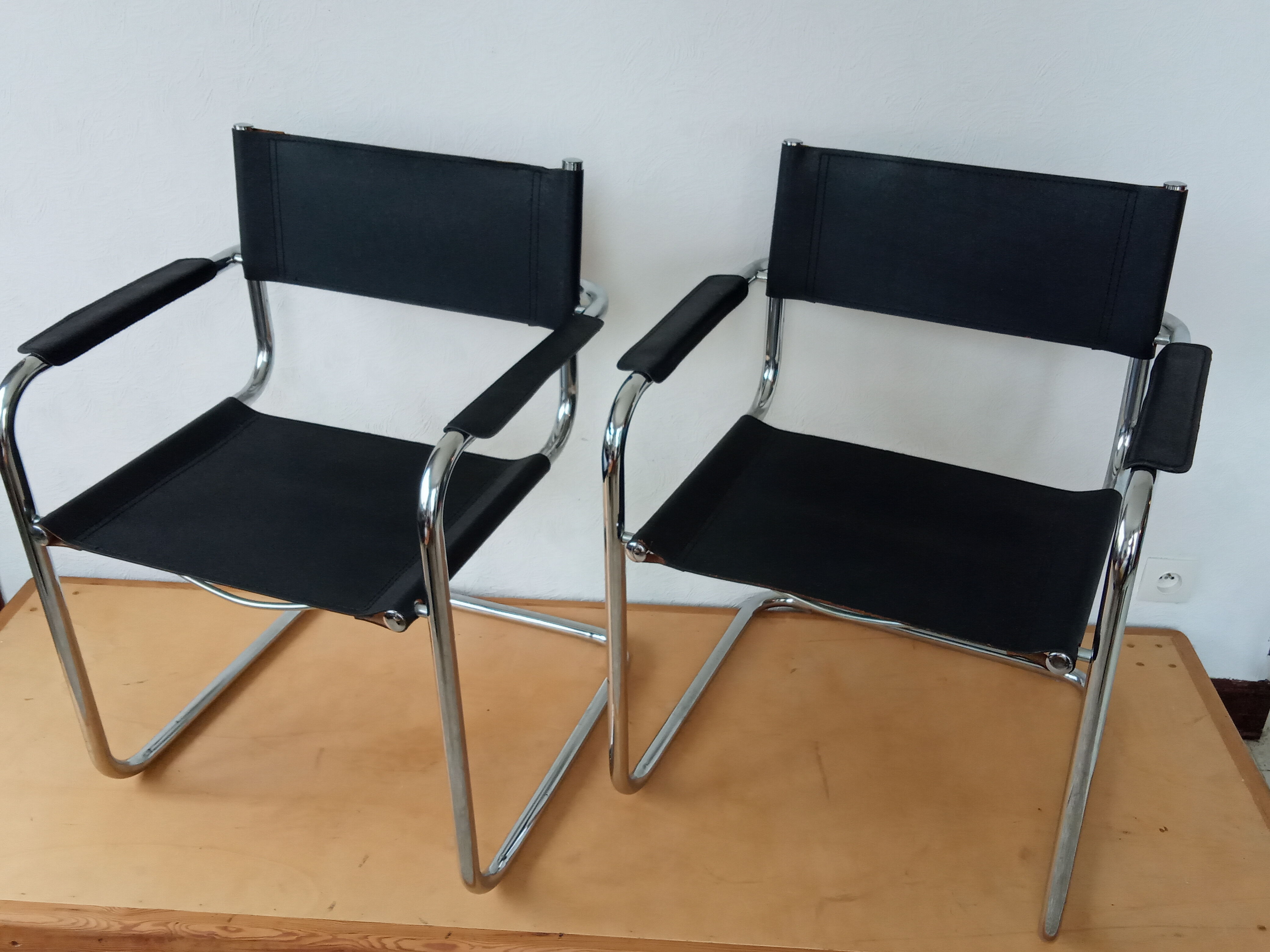 Leather and chrome armchair from the 70s/80s