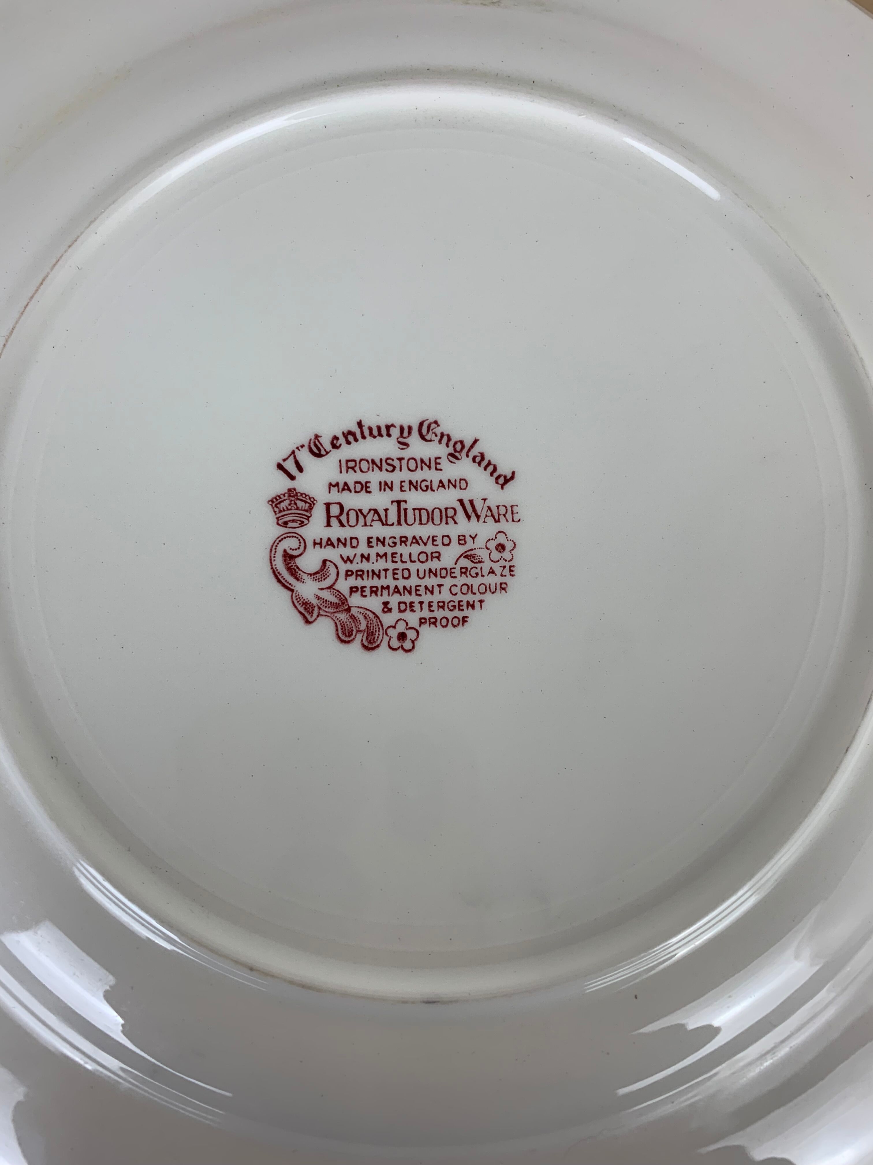 10 plates earth of iron red Royal Tudor model 17th century England ironstone