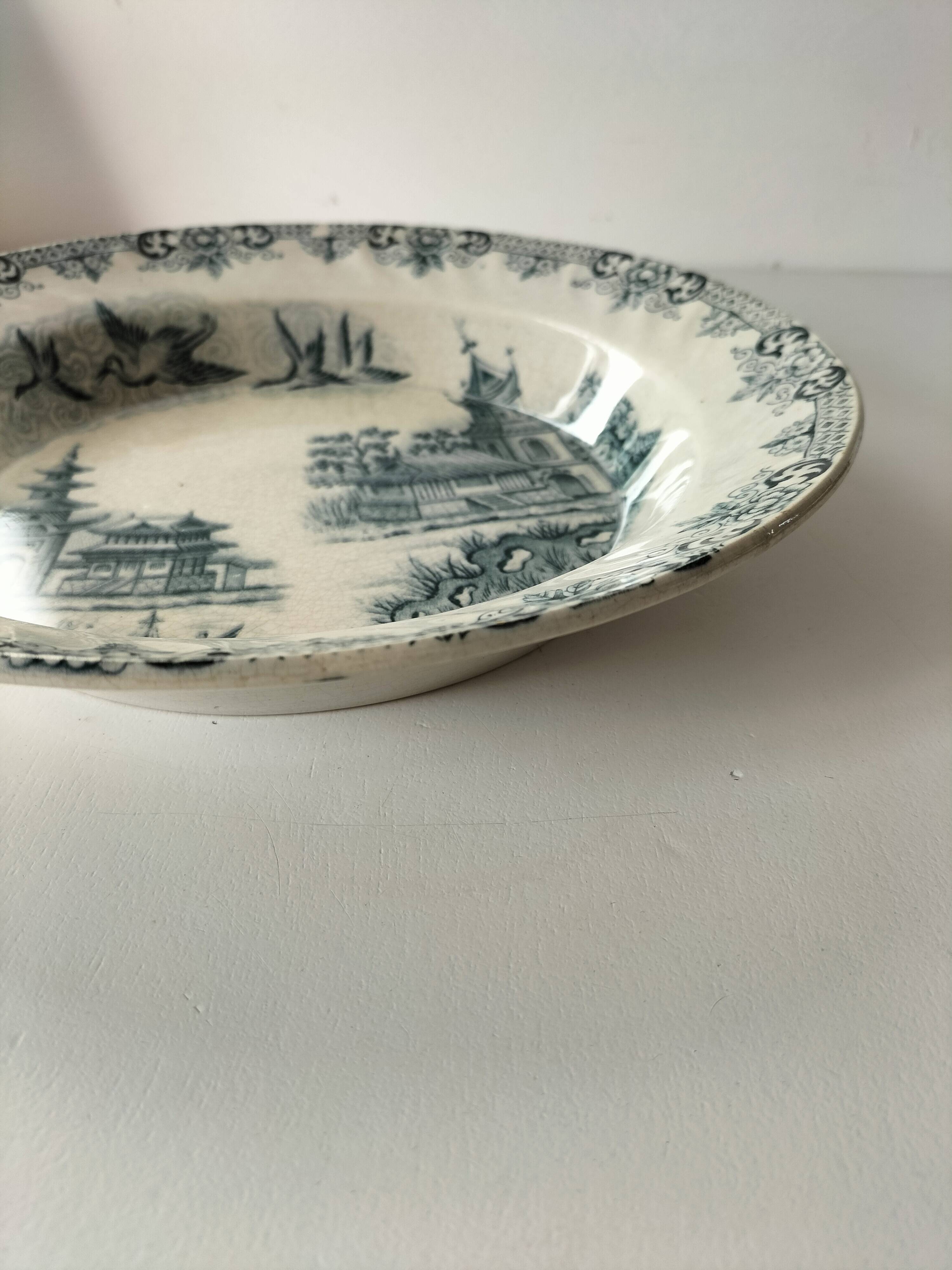 Plate HB & Cie Choisy-le-Roi model Saïgon (1900-1915)