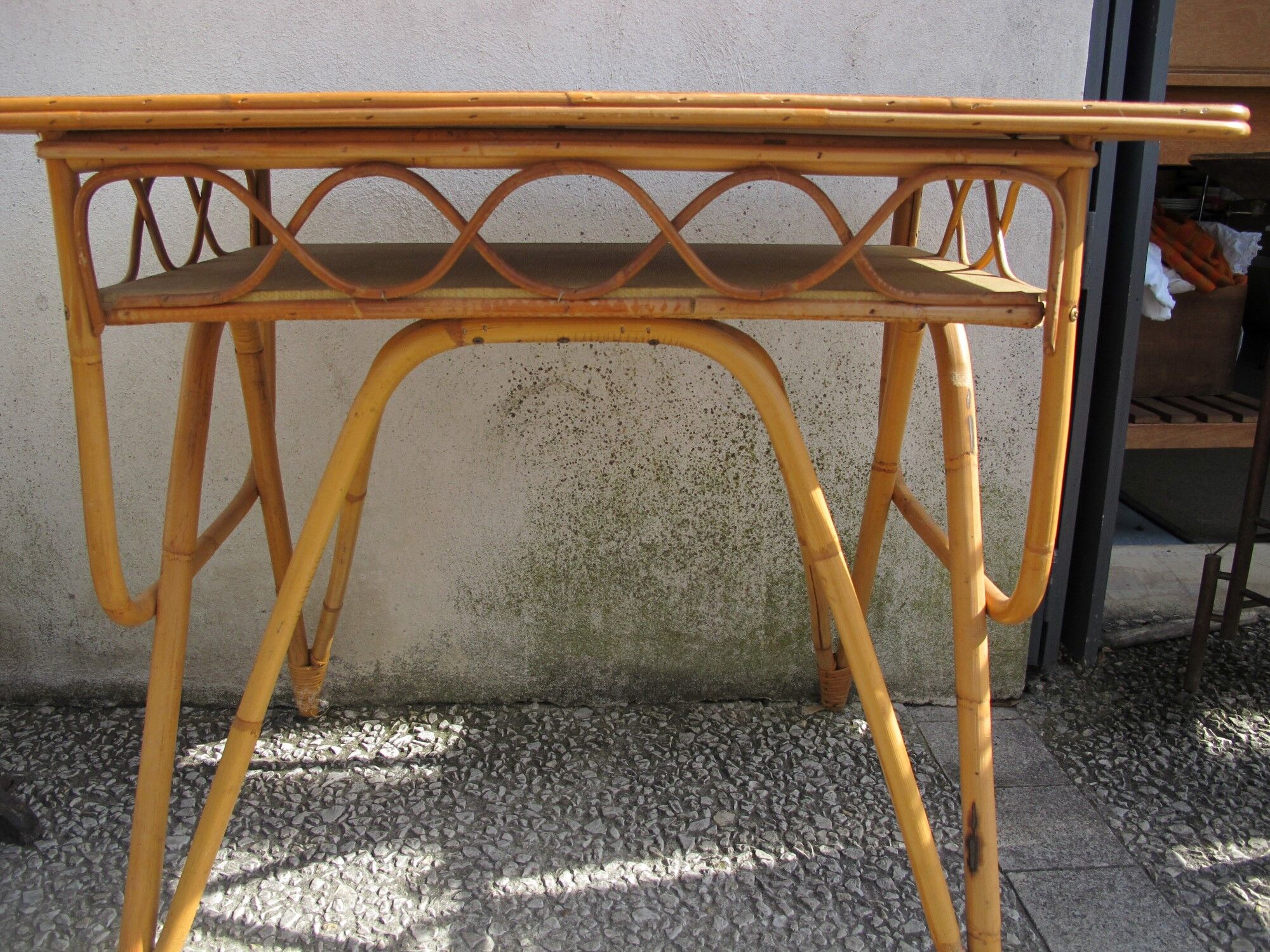 Bureau vintage en rotin