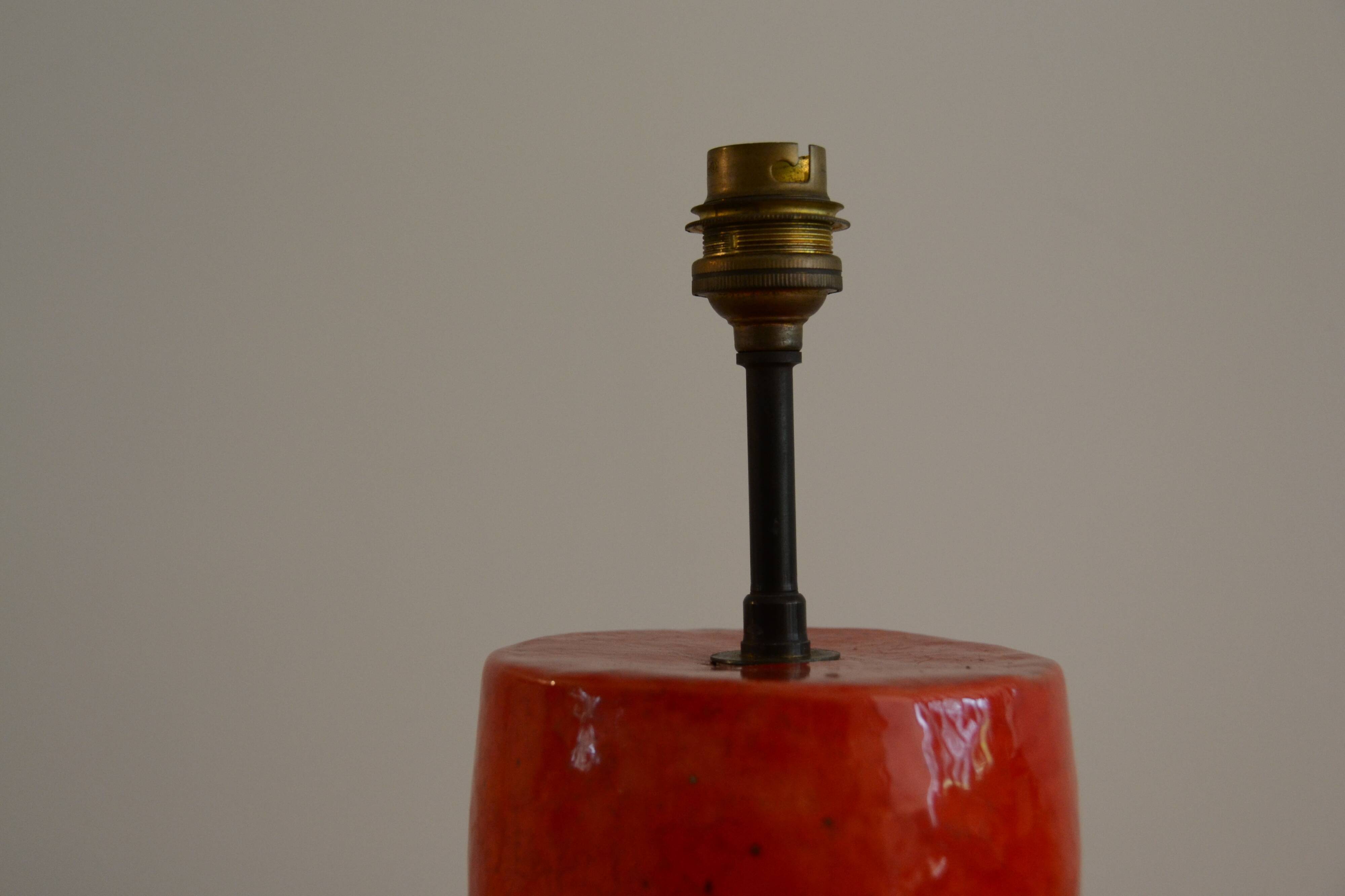 Red ceramic lamp