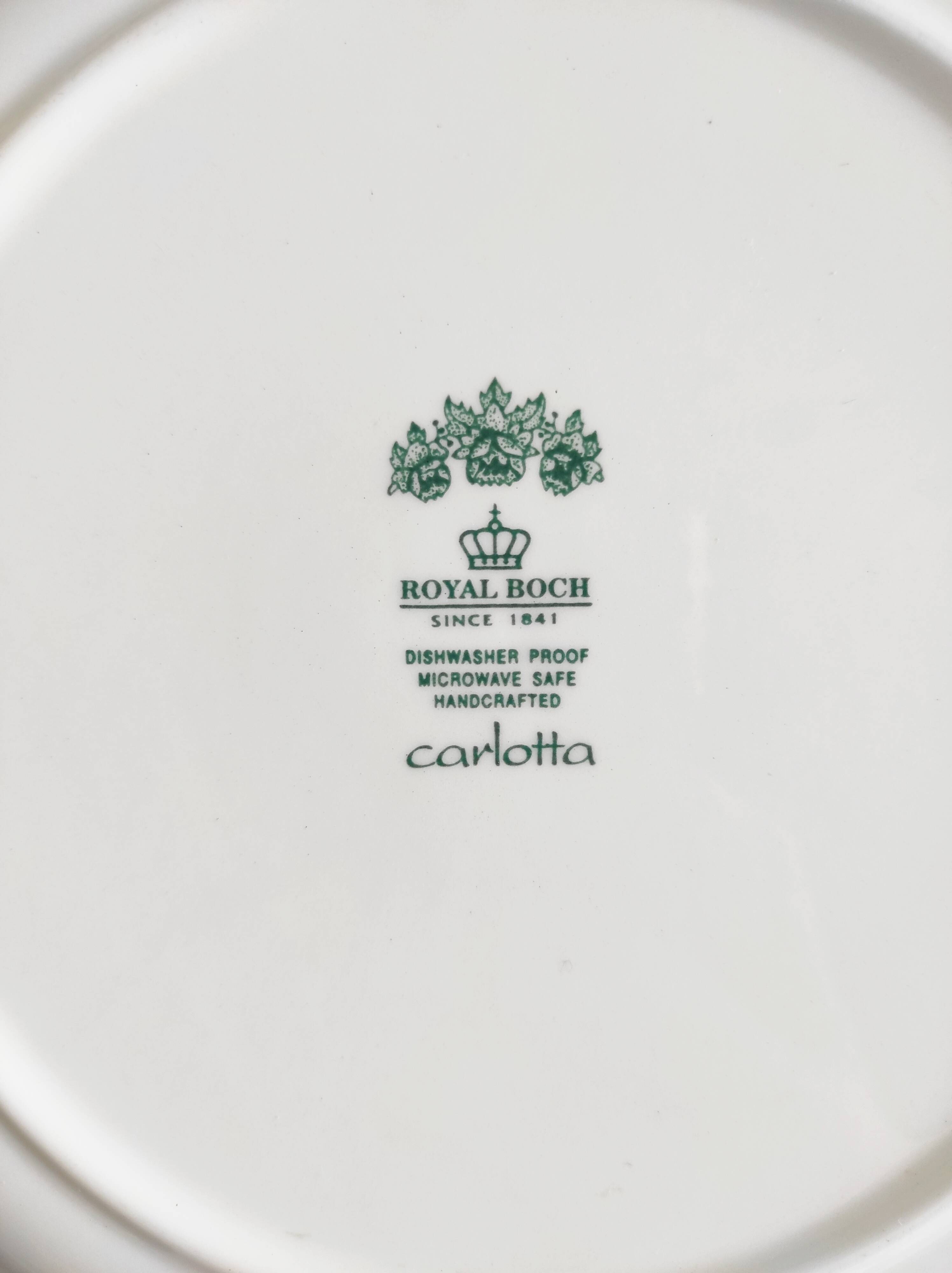 Plat en faïence Royal Boch modèle Carlotta