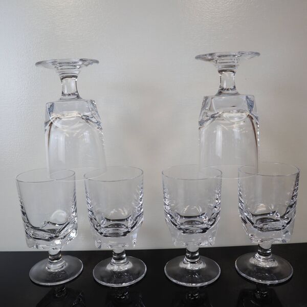 Série de 6 verres à vin blanc anciens en cristal de Sèvres modèle Arezzo