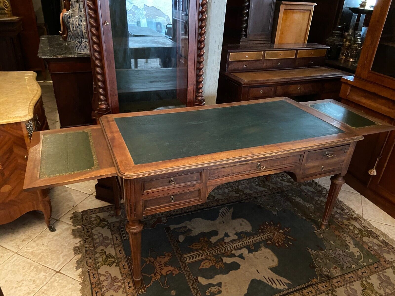 Late nineteenth century desk with retractable side shelves Louis XVI style