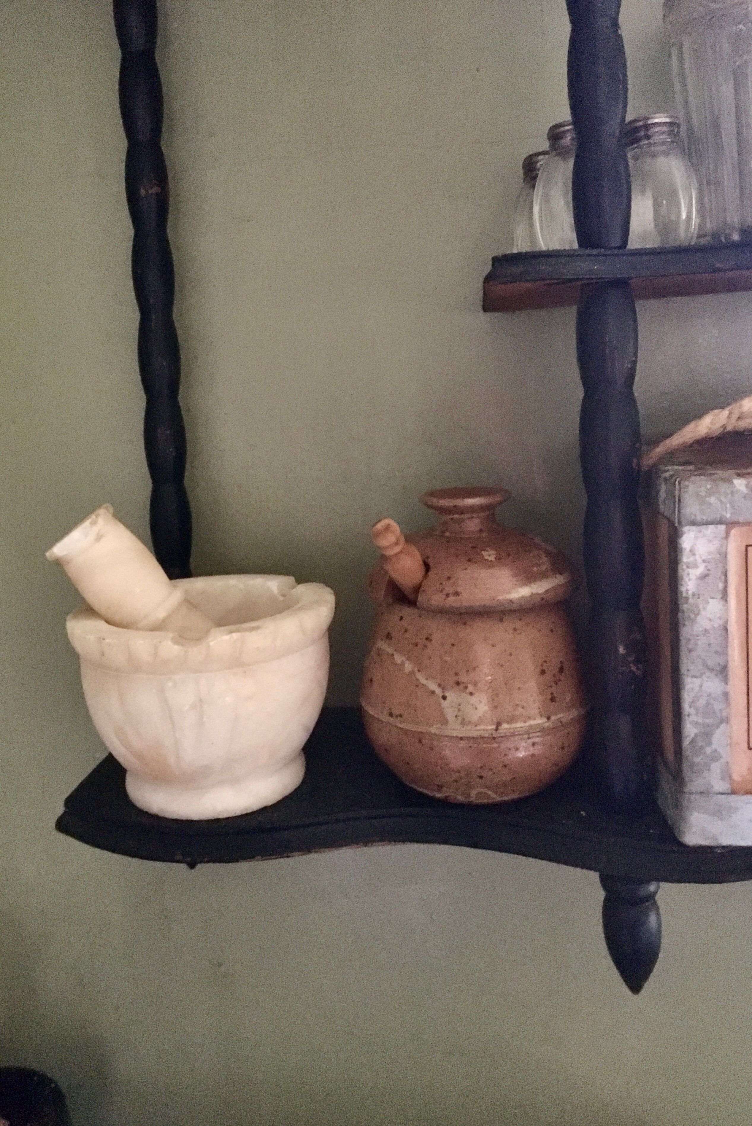 Mortar and pestle in albatra