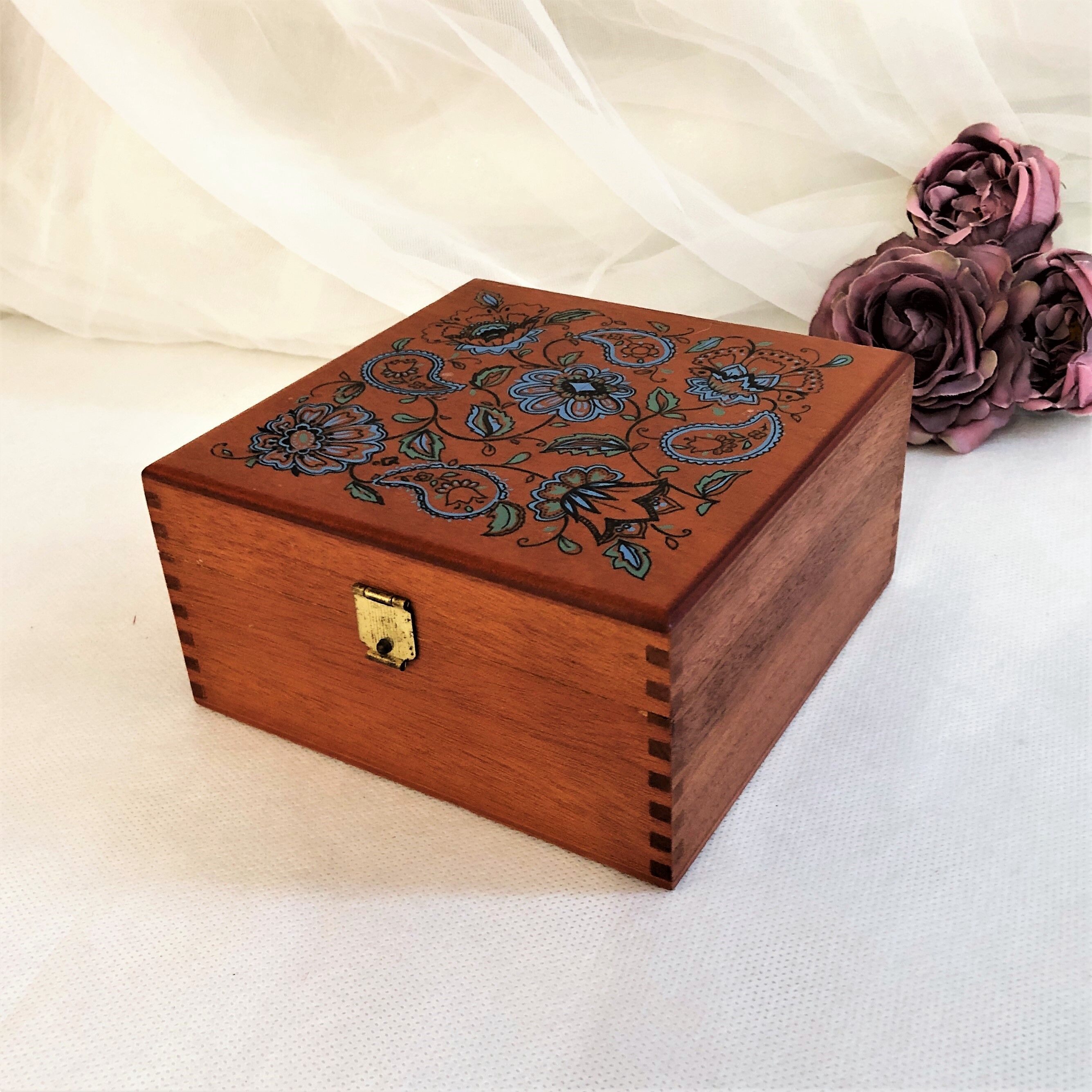 Wooden box