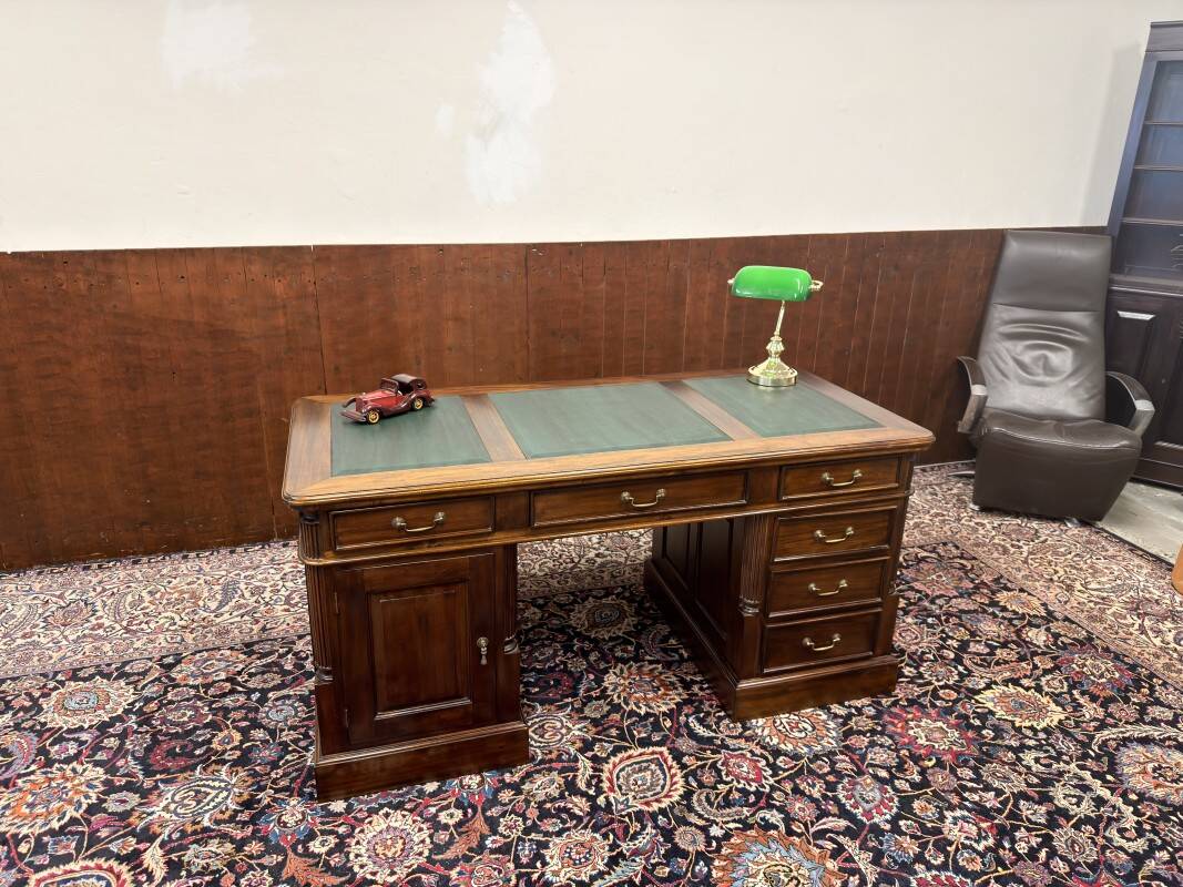 Classic English Chesterfield Desk