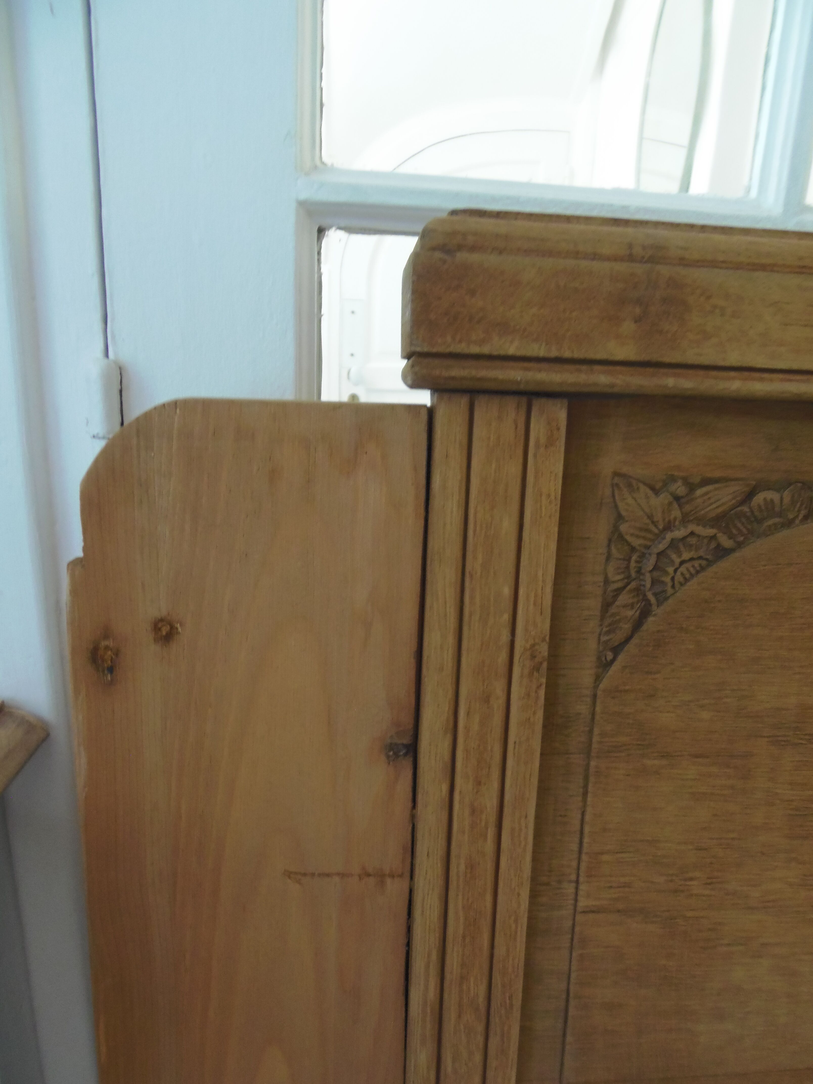 Art Deco headboard for a 160 cm bed in raw wood