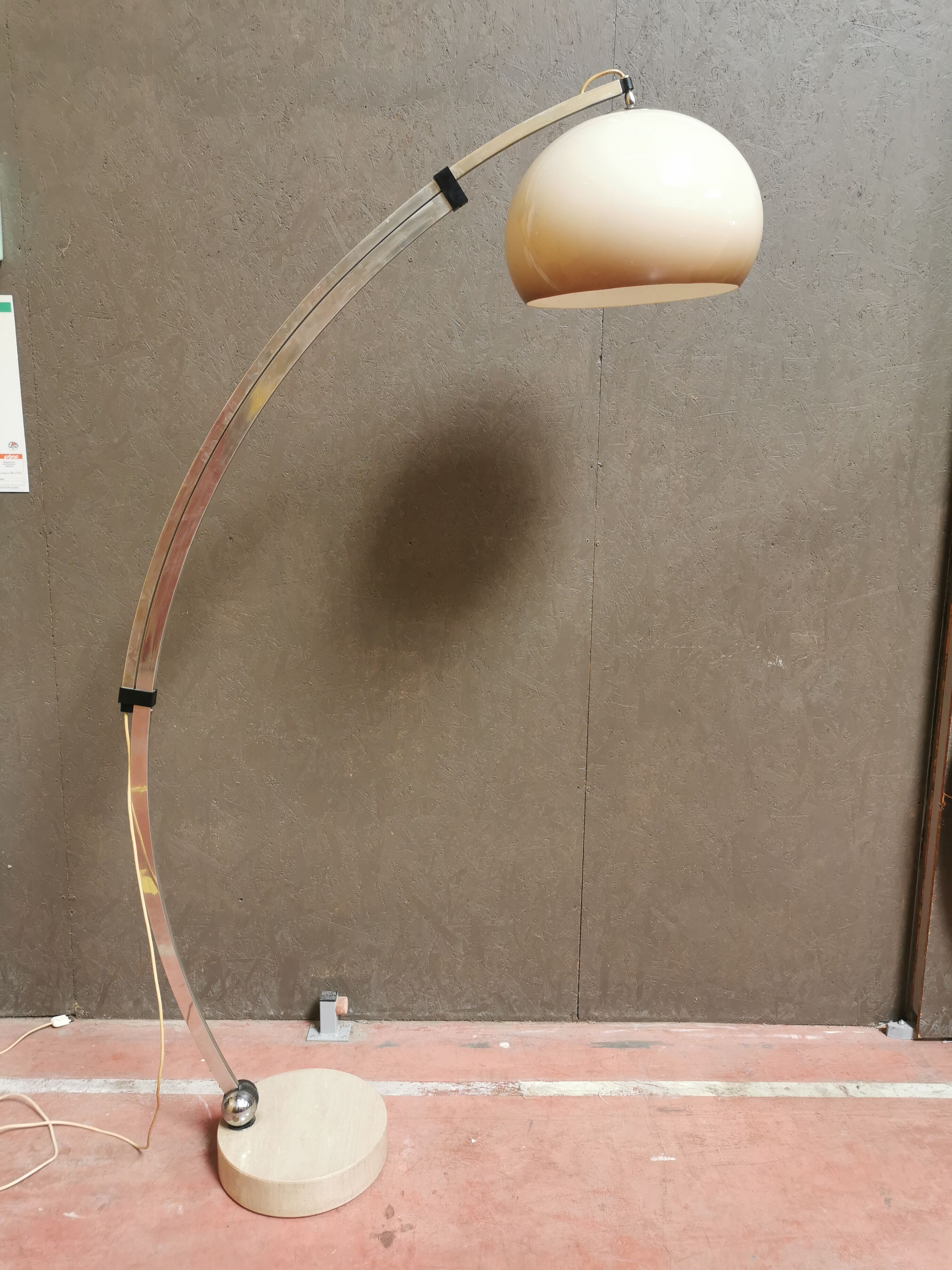 Arc floor lamp by Harvey Guzzini 70s