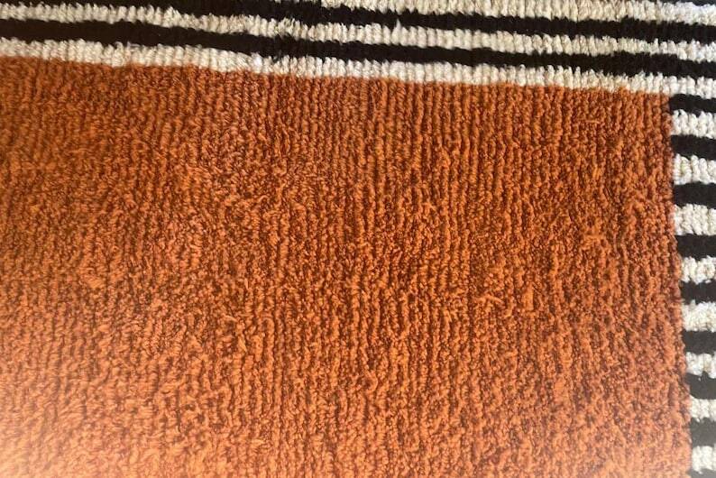 Handmade pure wool rug, size 2/3 m.