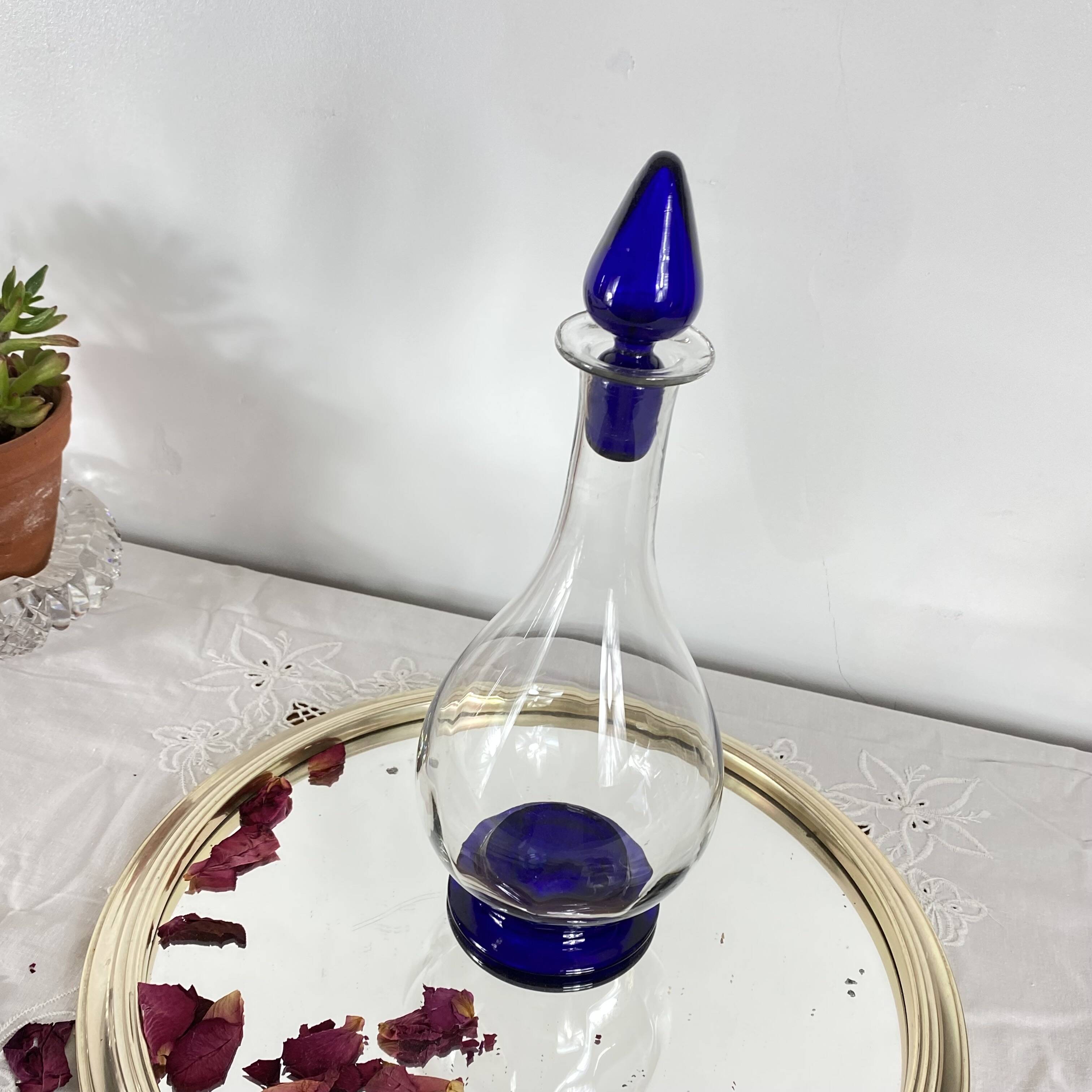 Art Deco glass carafe with glass stopper and blue base 0.7 l