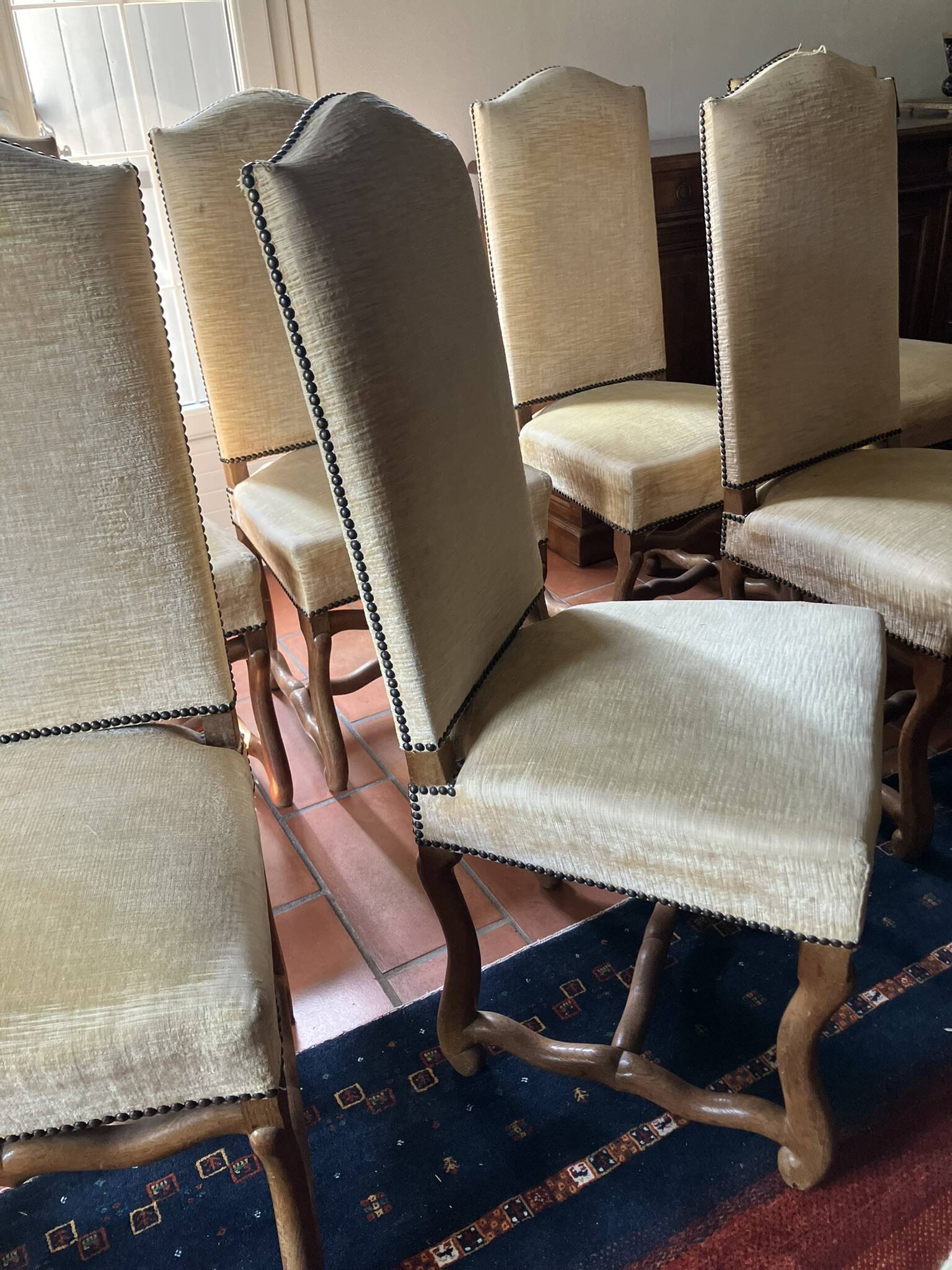Ensemble de 8 chaises os de mouton style Louis XIII