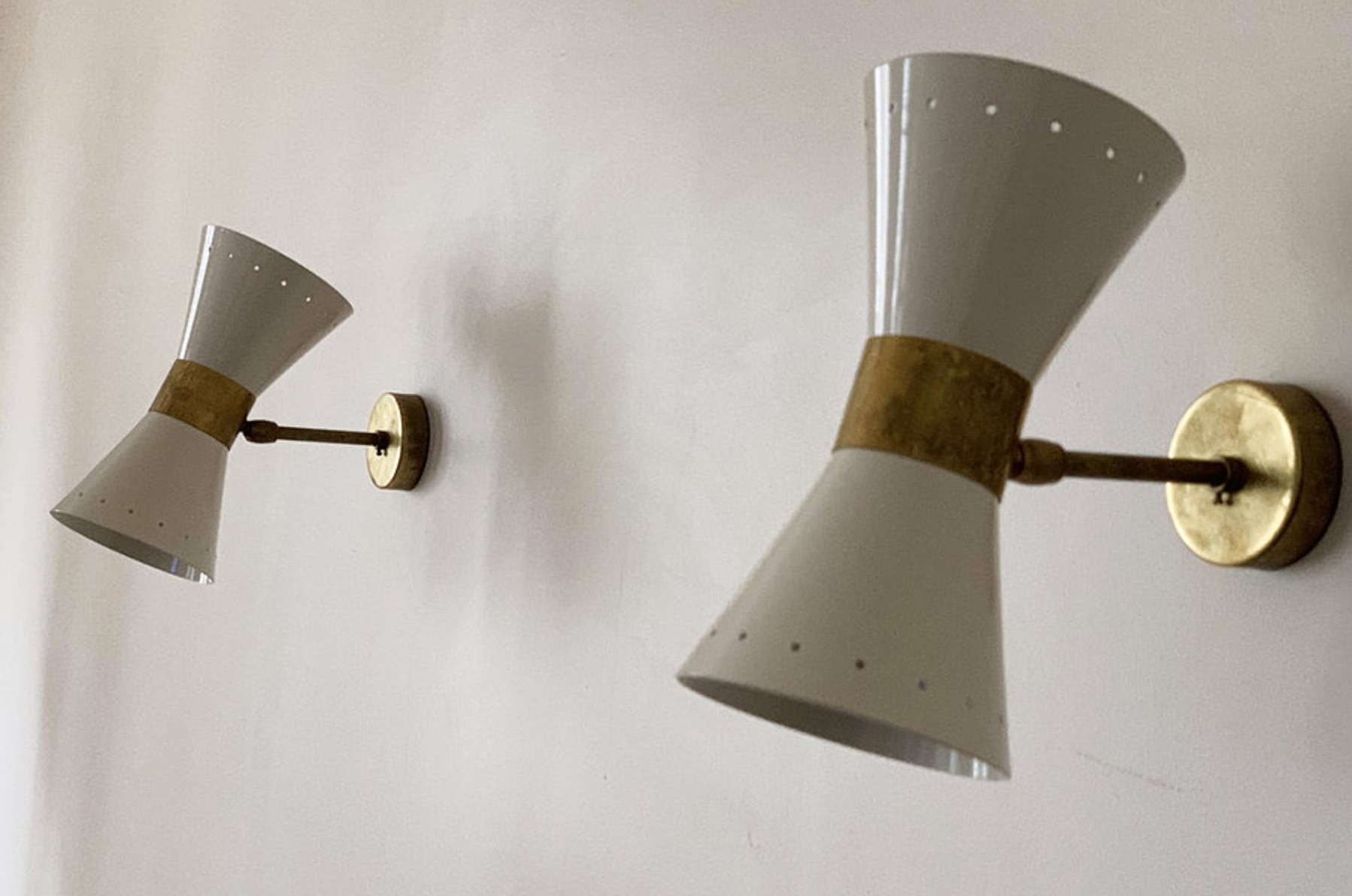 Pair applied diabolo white