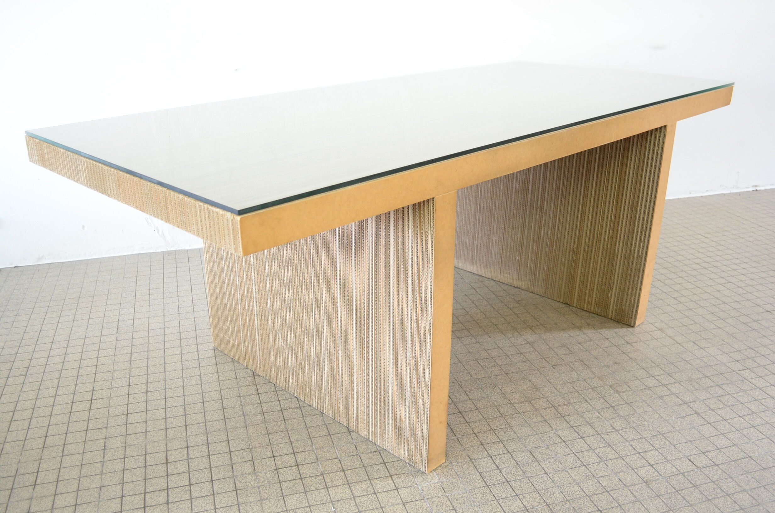 Vitra 'Easy edges' table by Frank Gehry 1972 vintage design