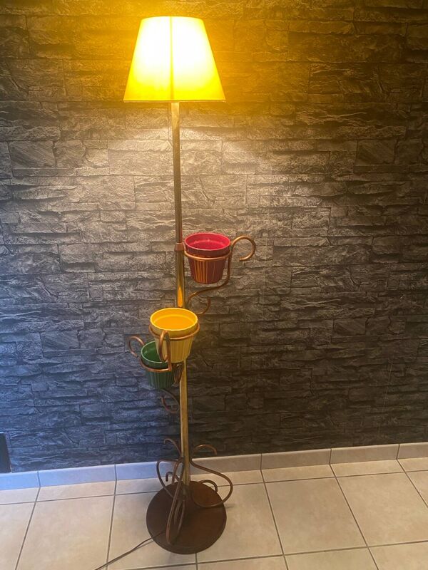 Très beau lampadaire porte plantes vintage