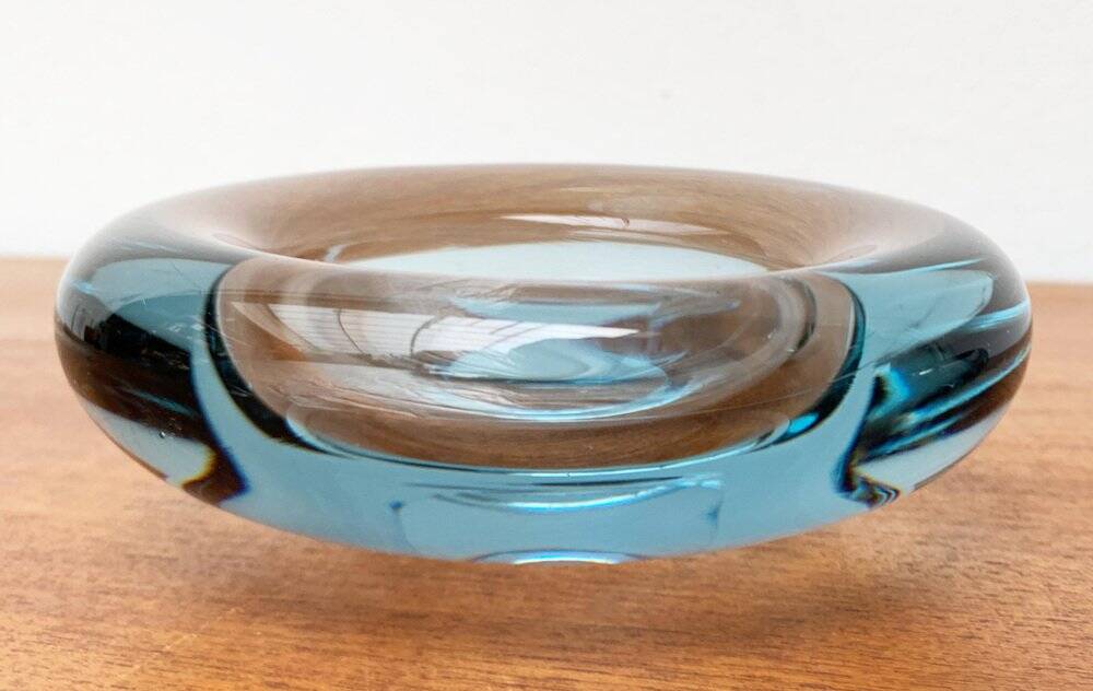 Set of 2 Danish glass bowls from the mid-century by Per Lütken for Holmegaard, 1960s.