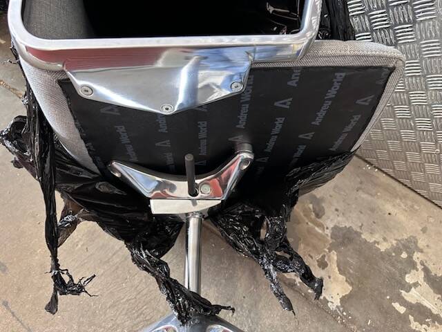 Andreu World swivel chair