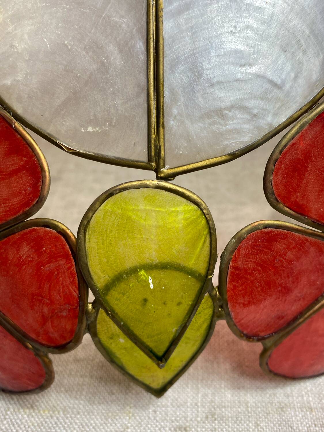 Vintage pendant light in mother-of-pearl and brass