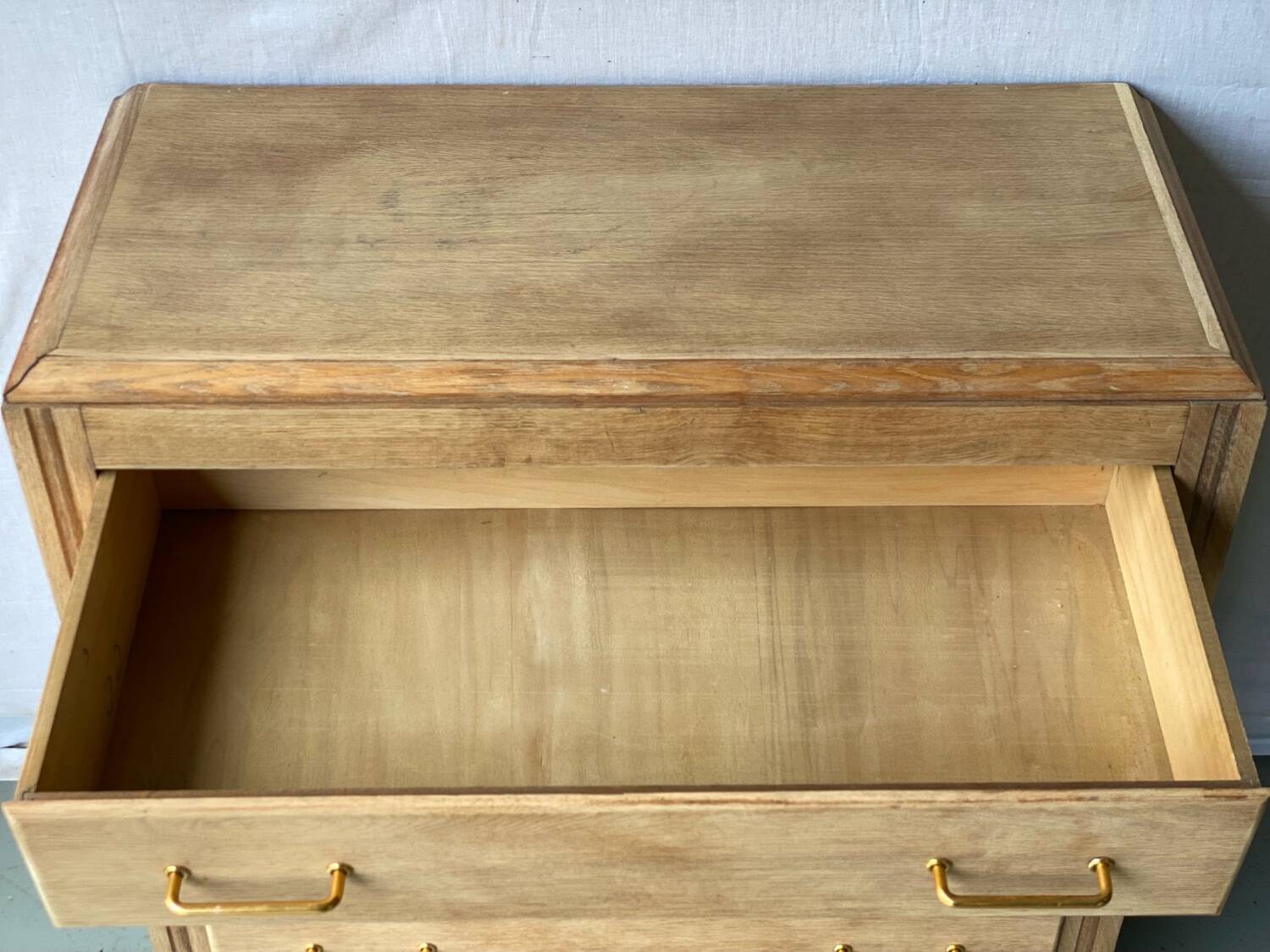 Commode art déco vintage 4 tiroirs rénovée en bois brut