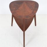 Rare mid-century walnut side table / coffee table with shelf by Jørgen Aakjær Jørgensen for Møbelintarsia / Danish modern design / 1960s