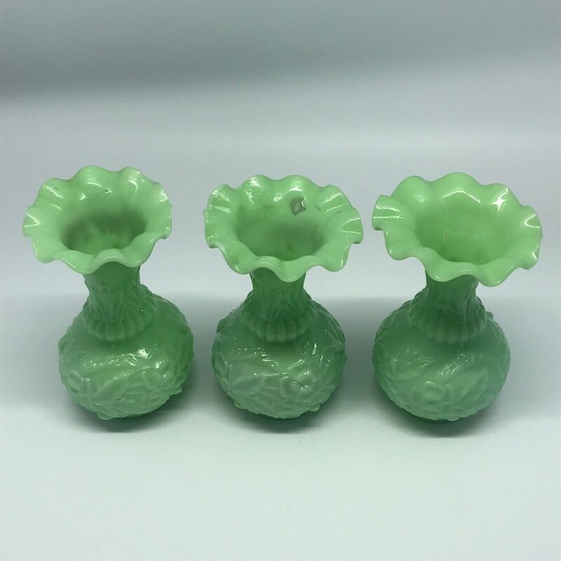 Ensemble de 9 vases opaline collar vases
