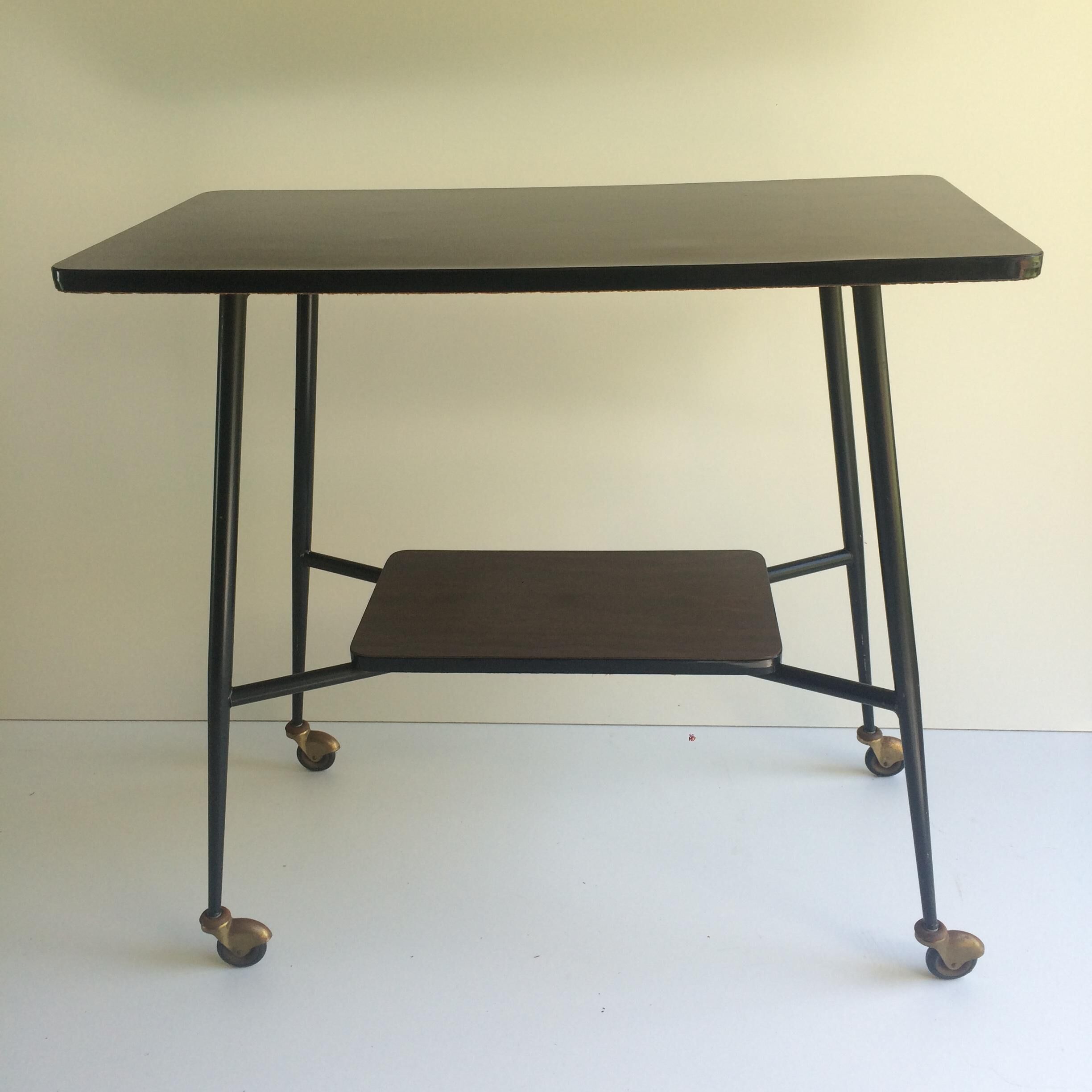 Desserte table roulante