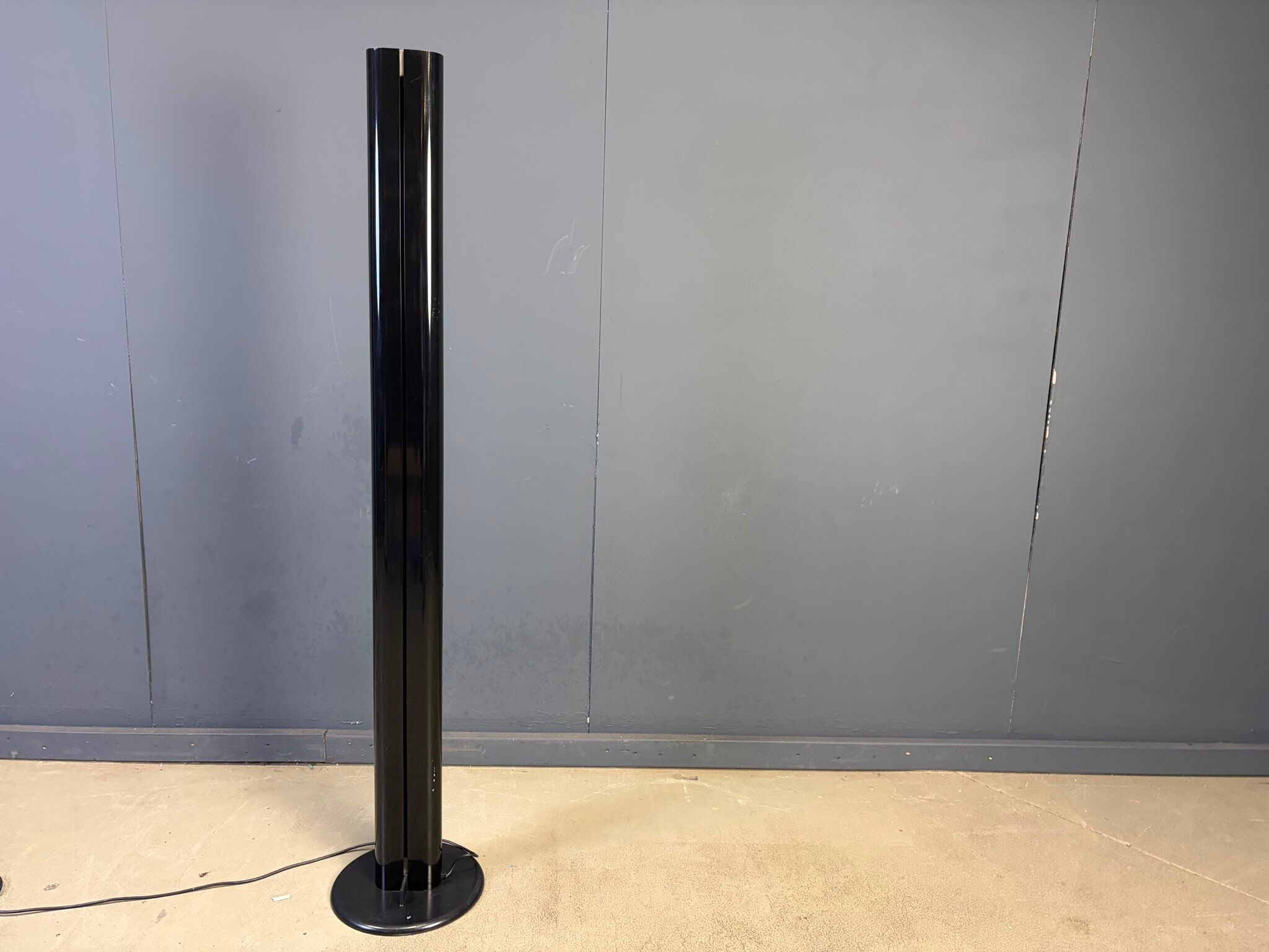 Megaron floor lamp by Gianfranco Frattini for Artemide, 1970s