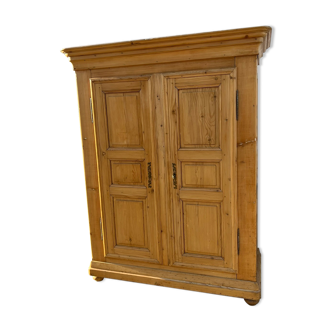 Armoire en sapin 12 panneaux