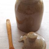 Sandstone mustard pot from Manoir CNP