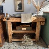 Carpenter's workbench