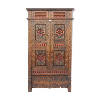 Armoire bretonne