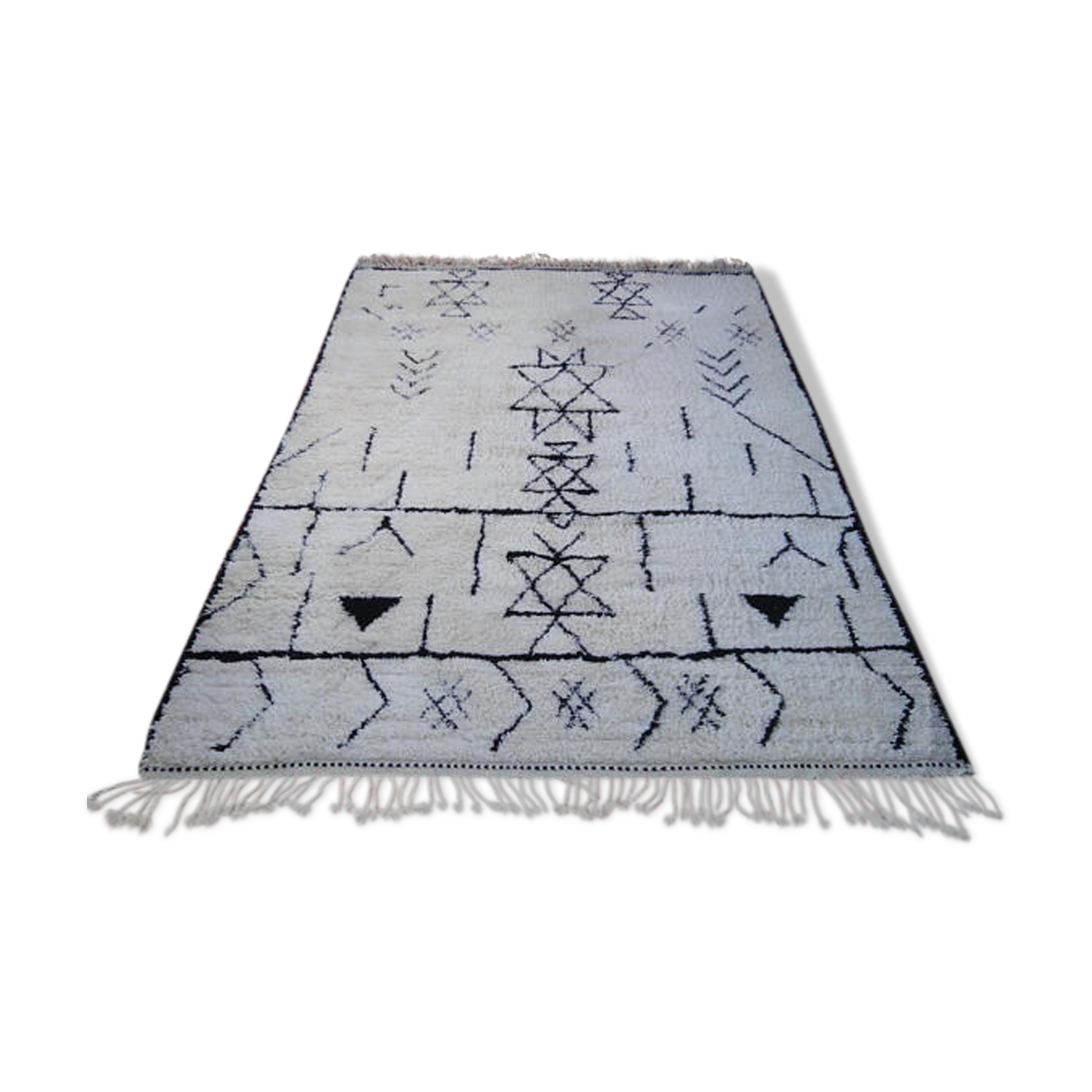 Beniouarin carpet 355x252 cm