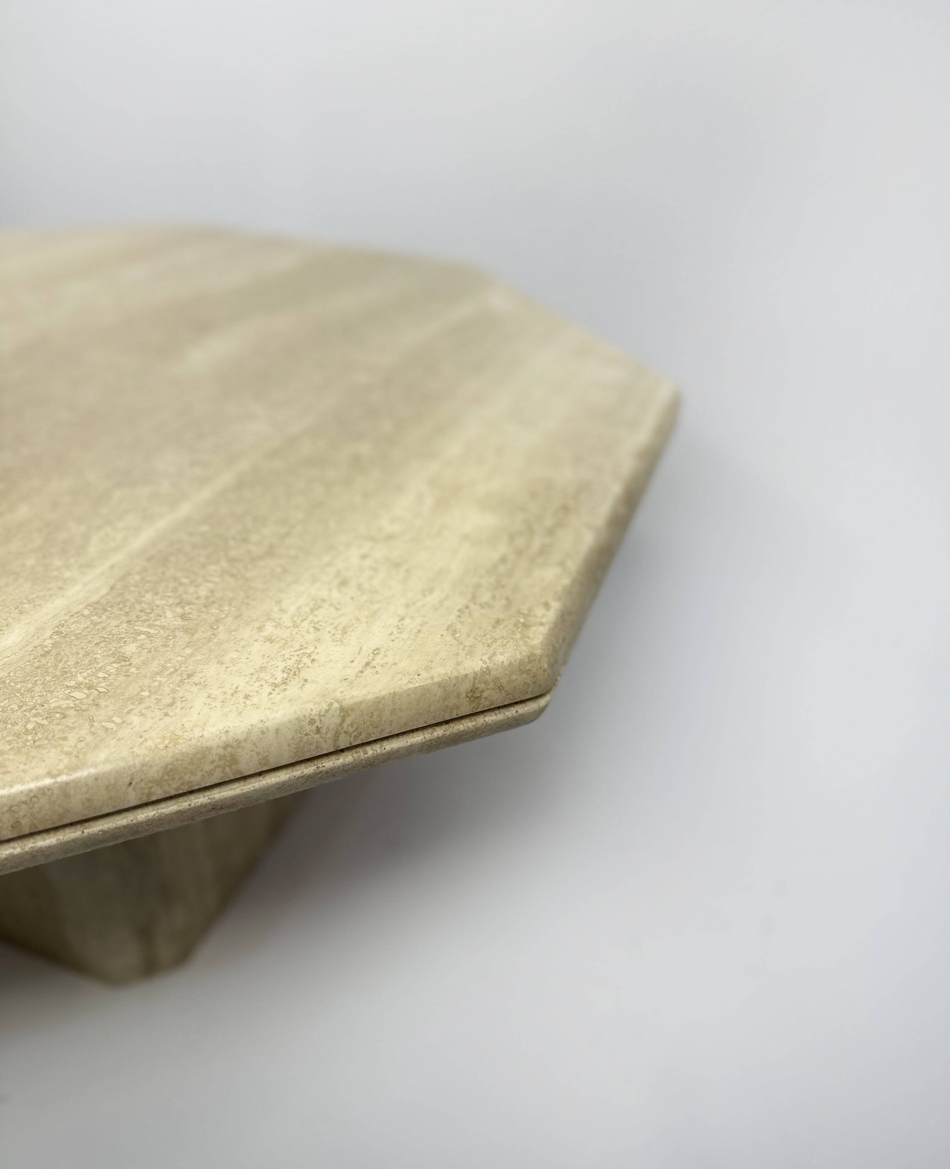 Table basse hexagonale vintage des années 1970 en travertin