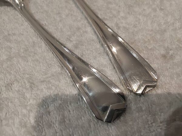 Couvert à servir le poisson en métal argenté orfèvre Christofle Chevrons