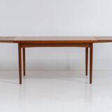 Extendable dining table by Skøvby Møbelfabrik