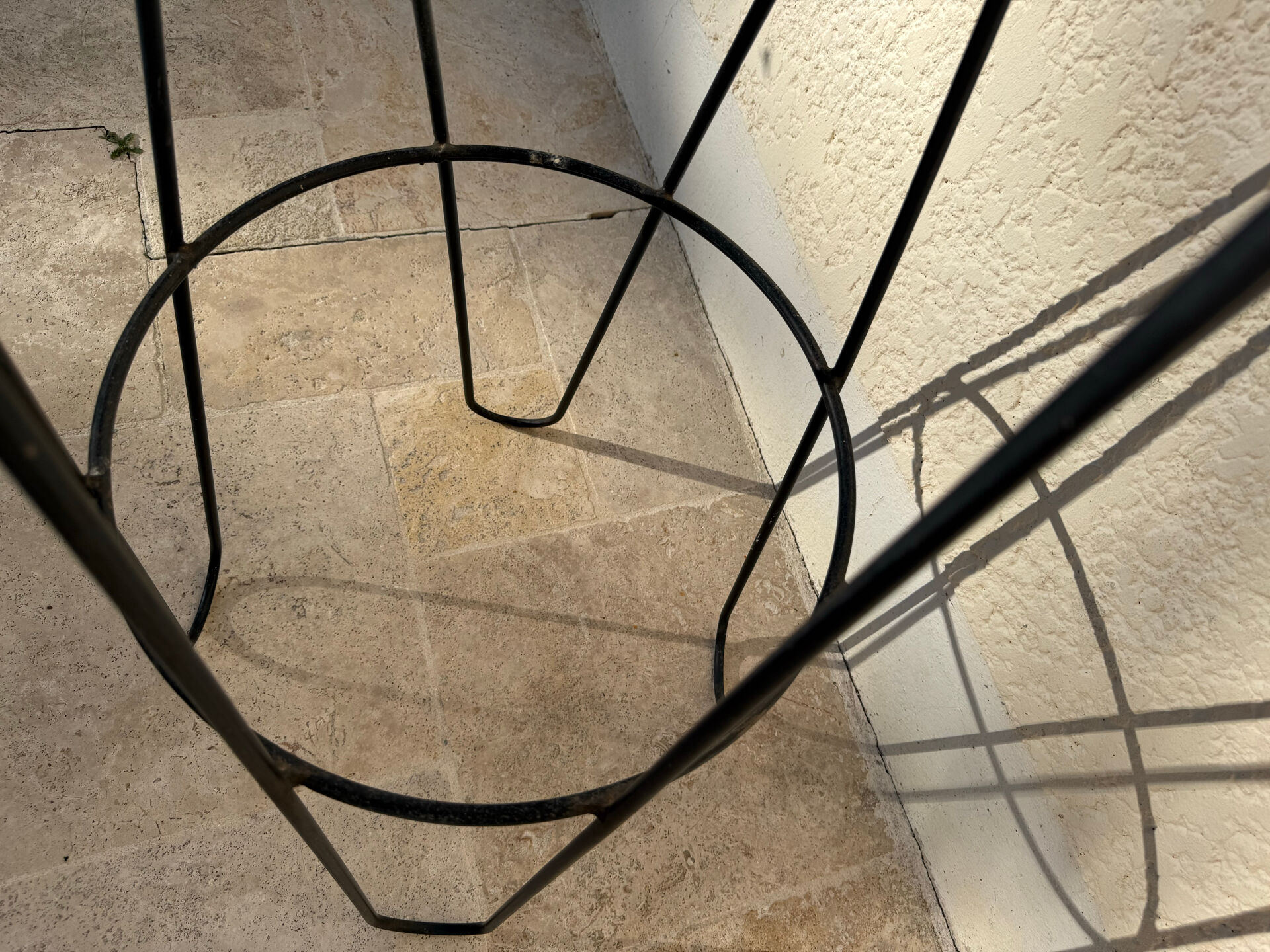 "Treble clef" coat rack Roger Ferraud