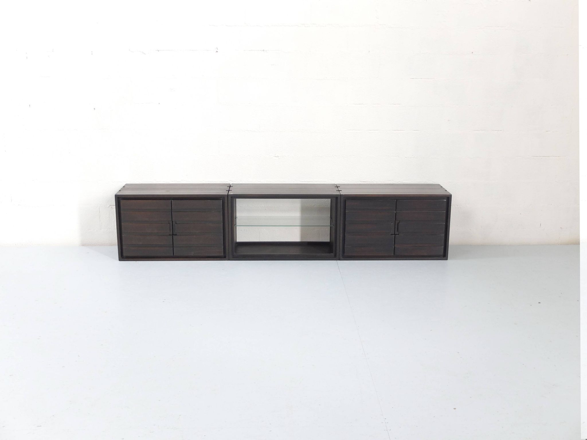 Enfilade 3 modules, bois d'iroko massif