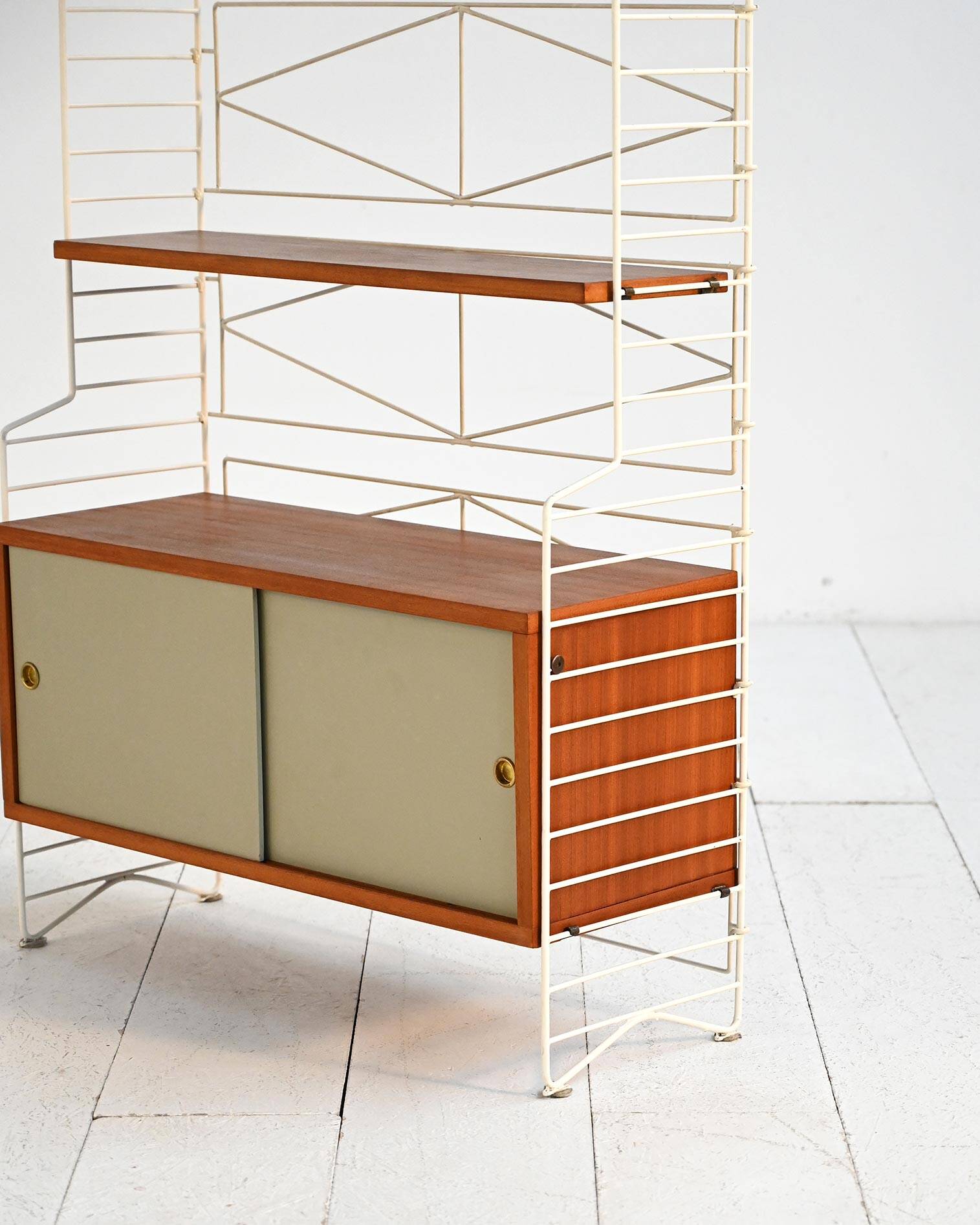 Étagère modulaire autoportante dans le style de String, années 1960
