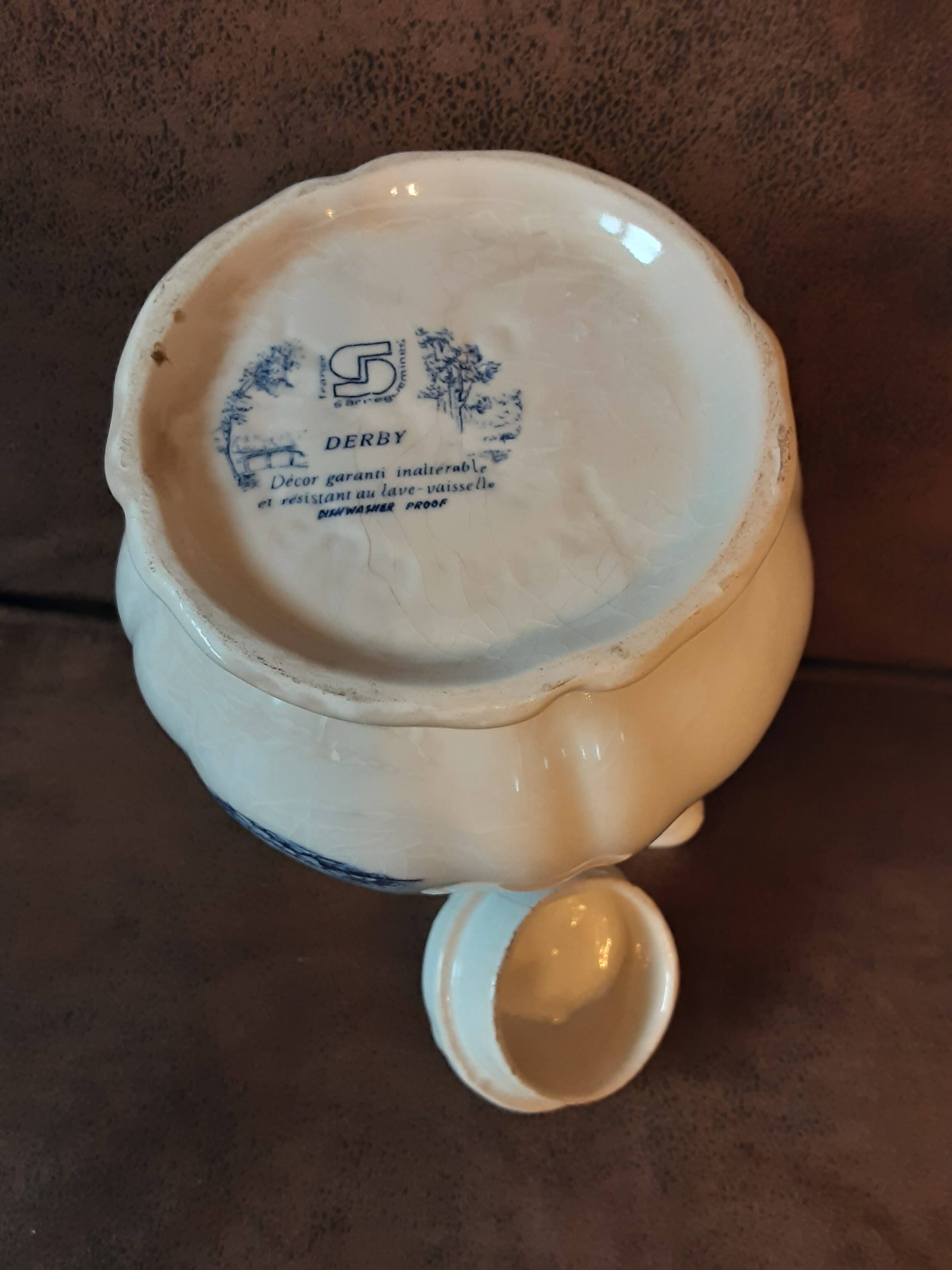 Sarreguemines Derby coffee maker