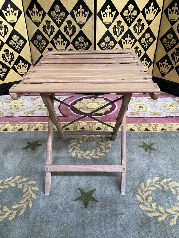 Petite chaise pliante