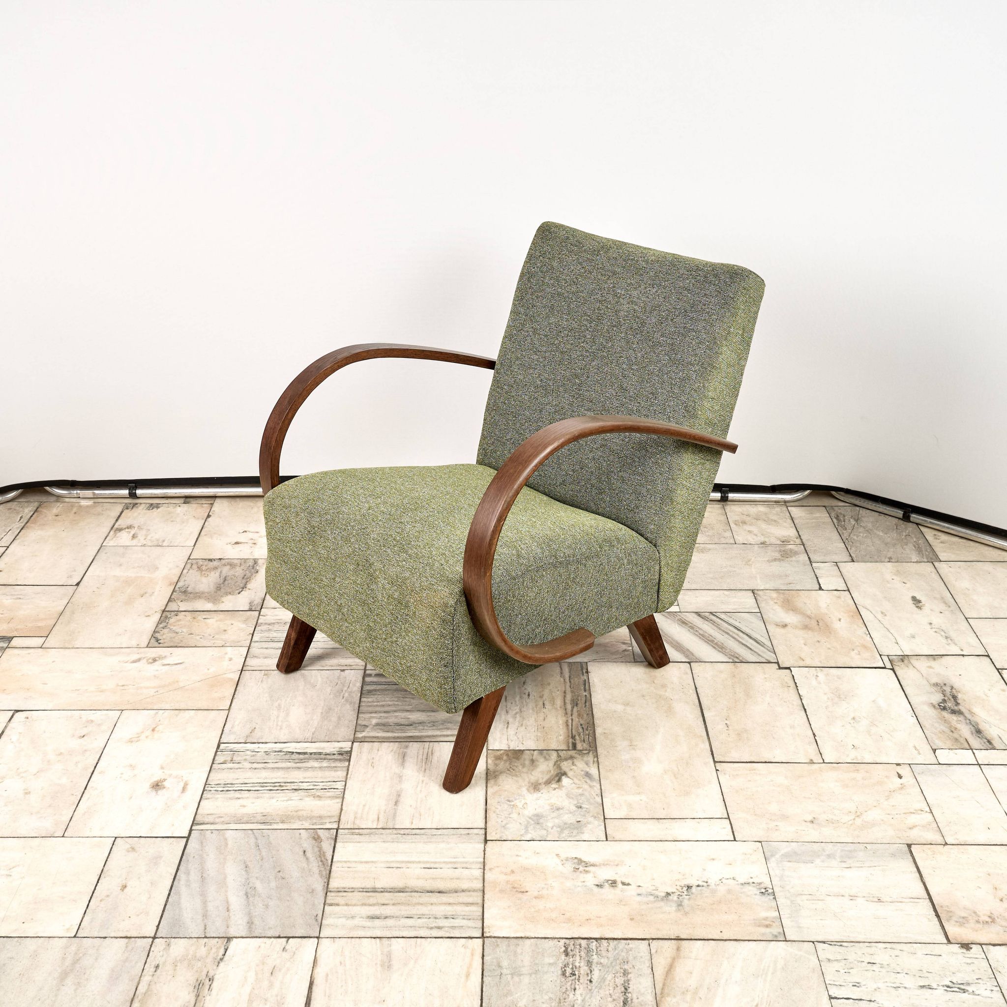 H 410 type C Armchair designed by Jindrich Halabala, 1940s, Czechoslovakia
