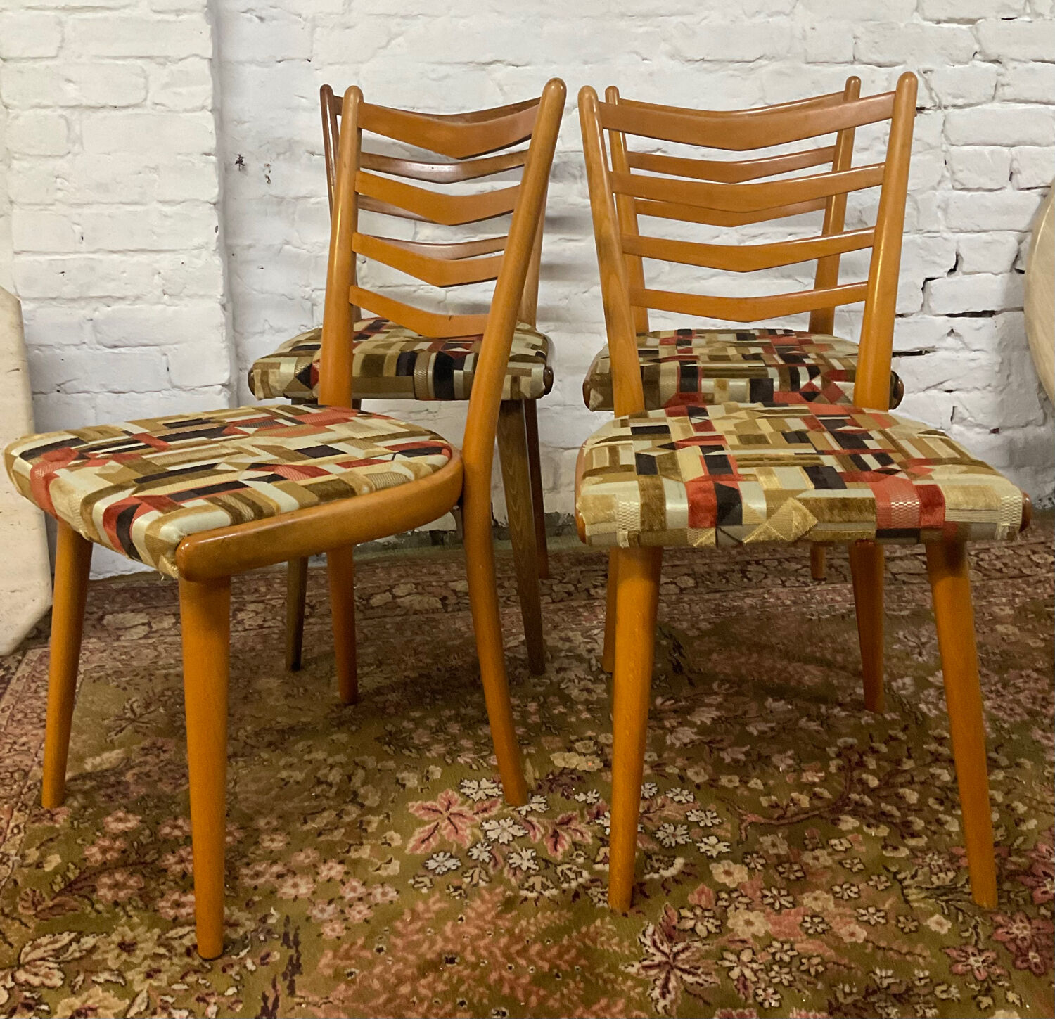 Series of 4 Scandinavian chairs from the 50s and 60s