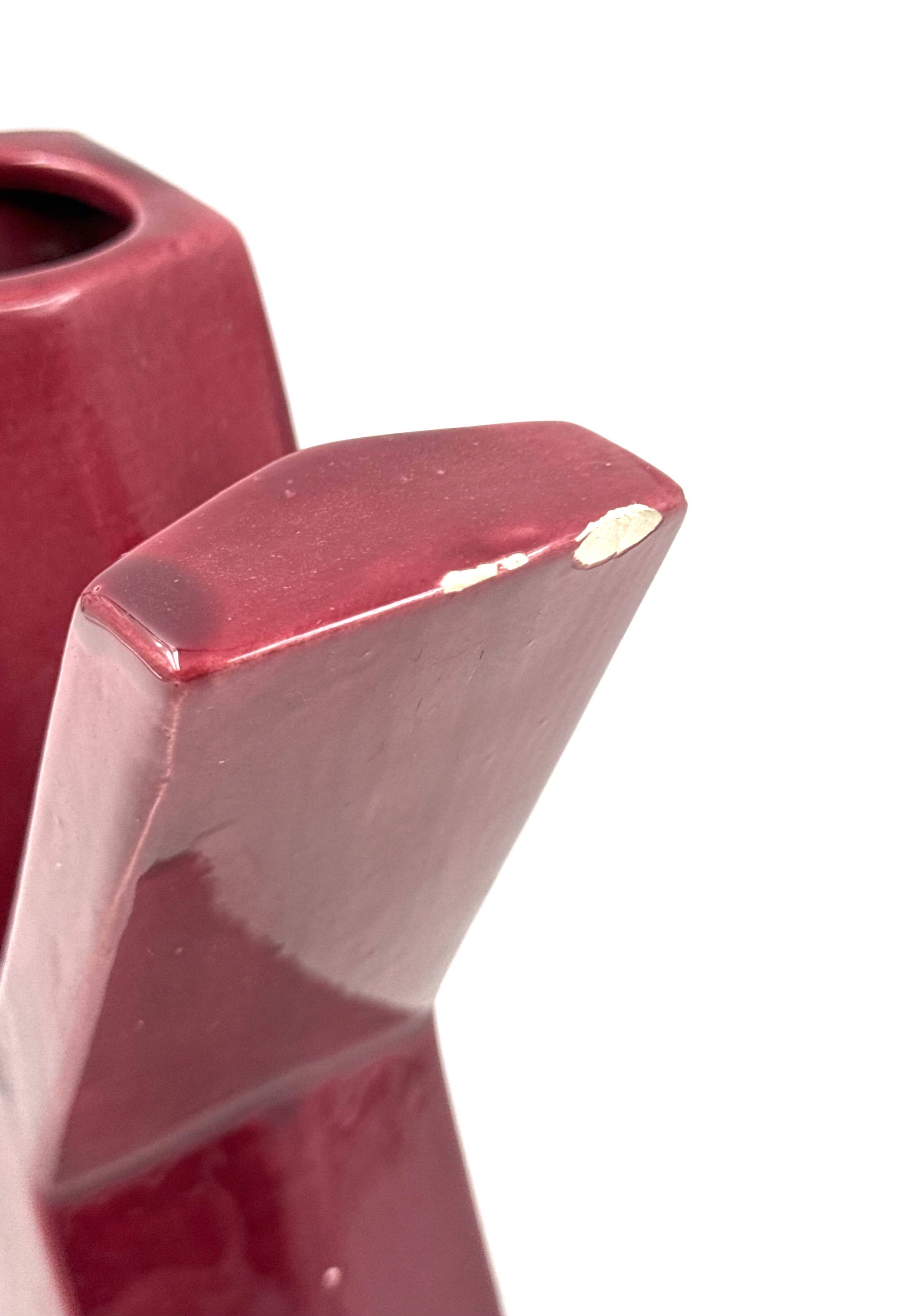 Space age red X letter shaped solifleur vase, Marcel Radureau France 1970