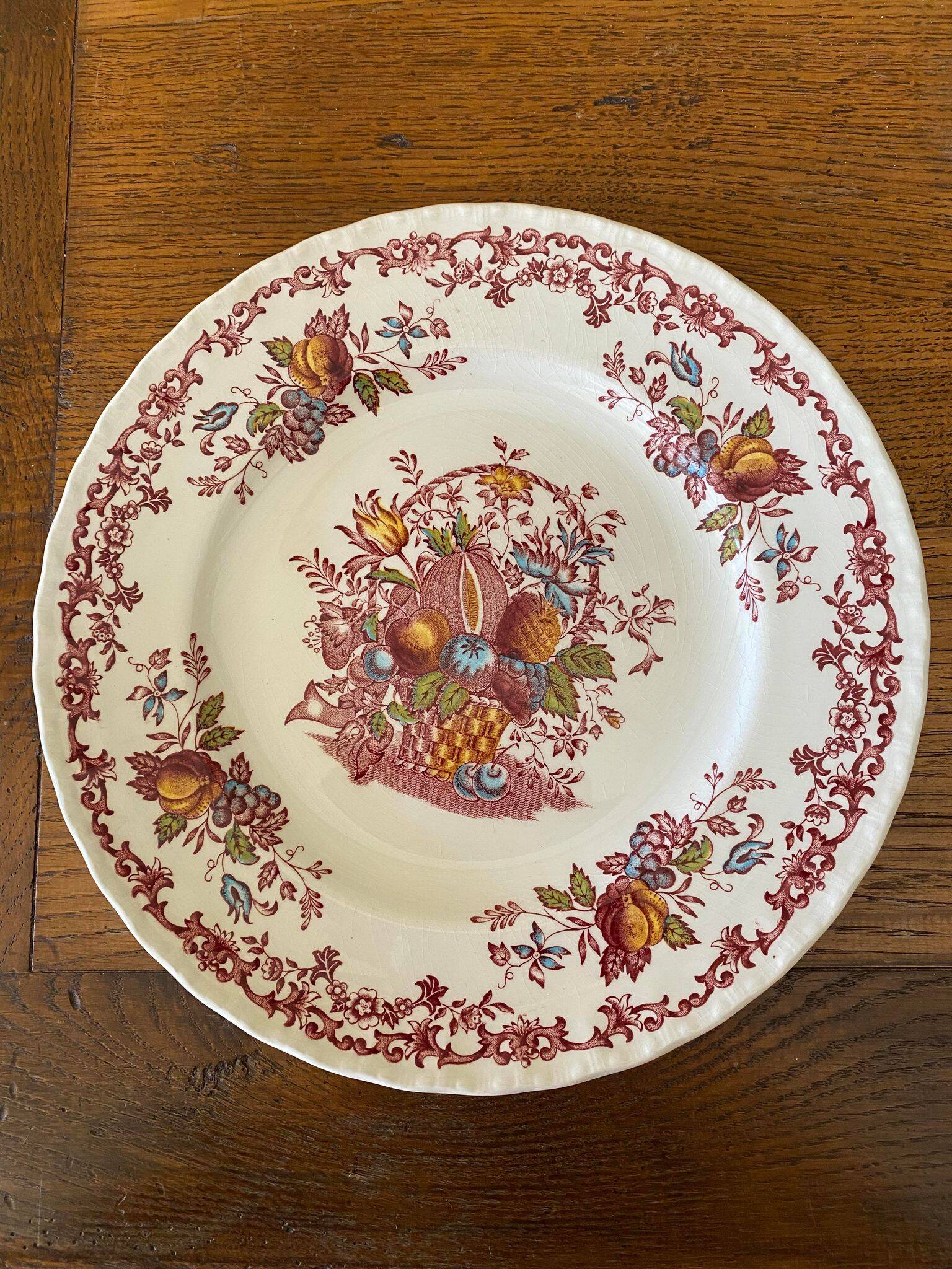 Royal Tudor English earthenware plate with Fruits&Flowers decor