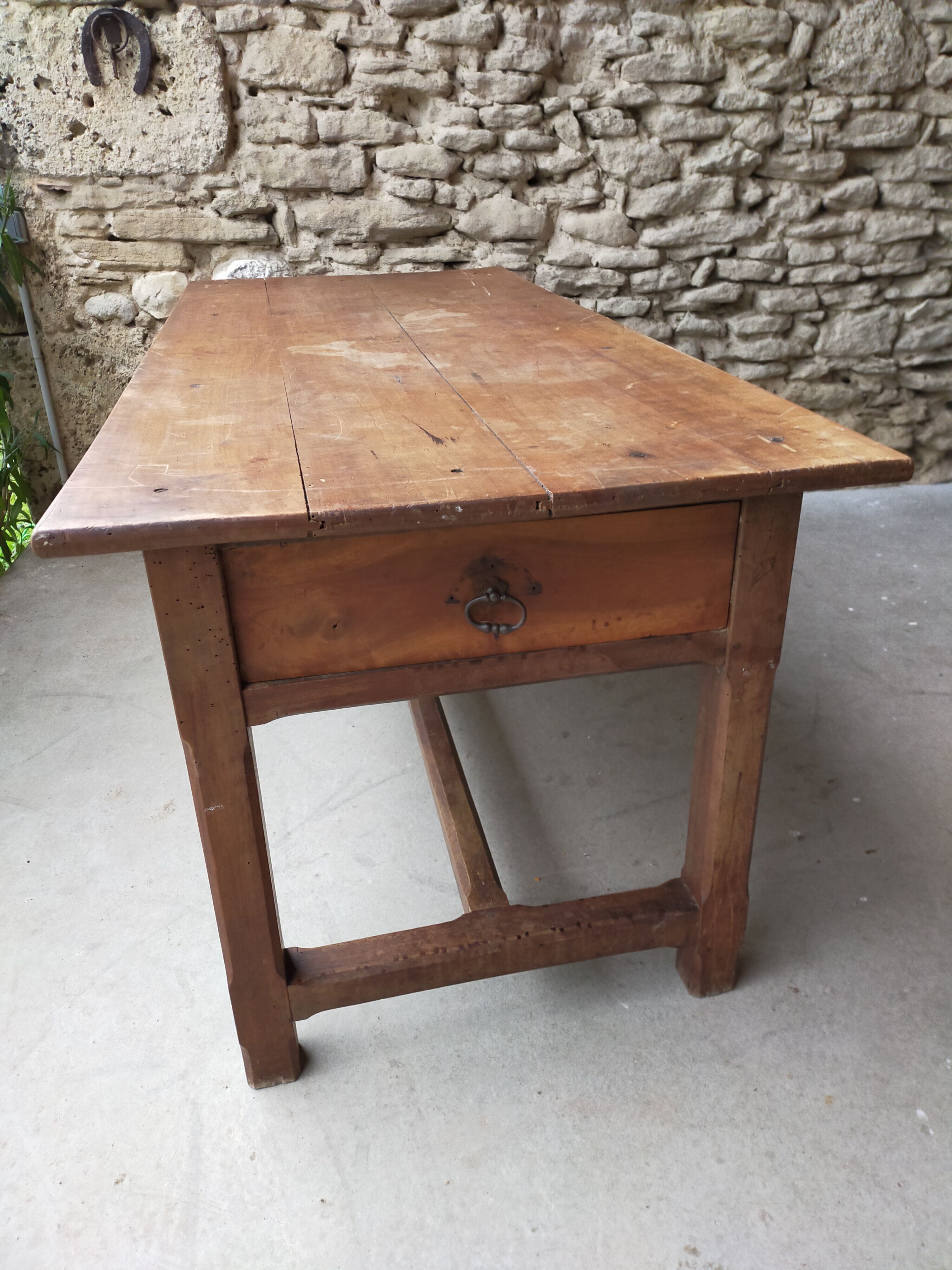 Farm table