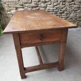 Farm table