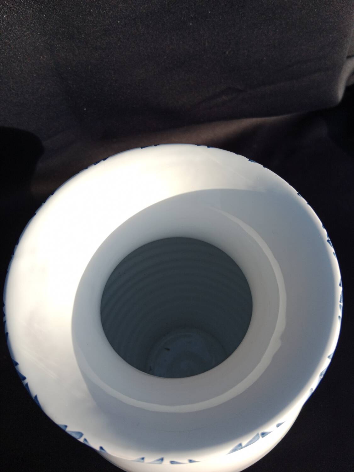 Moustiers vase