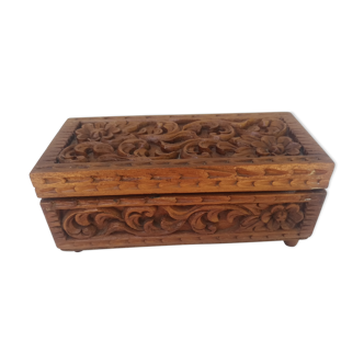 Wooden jewelry box