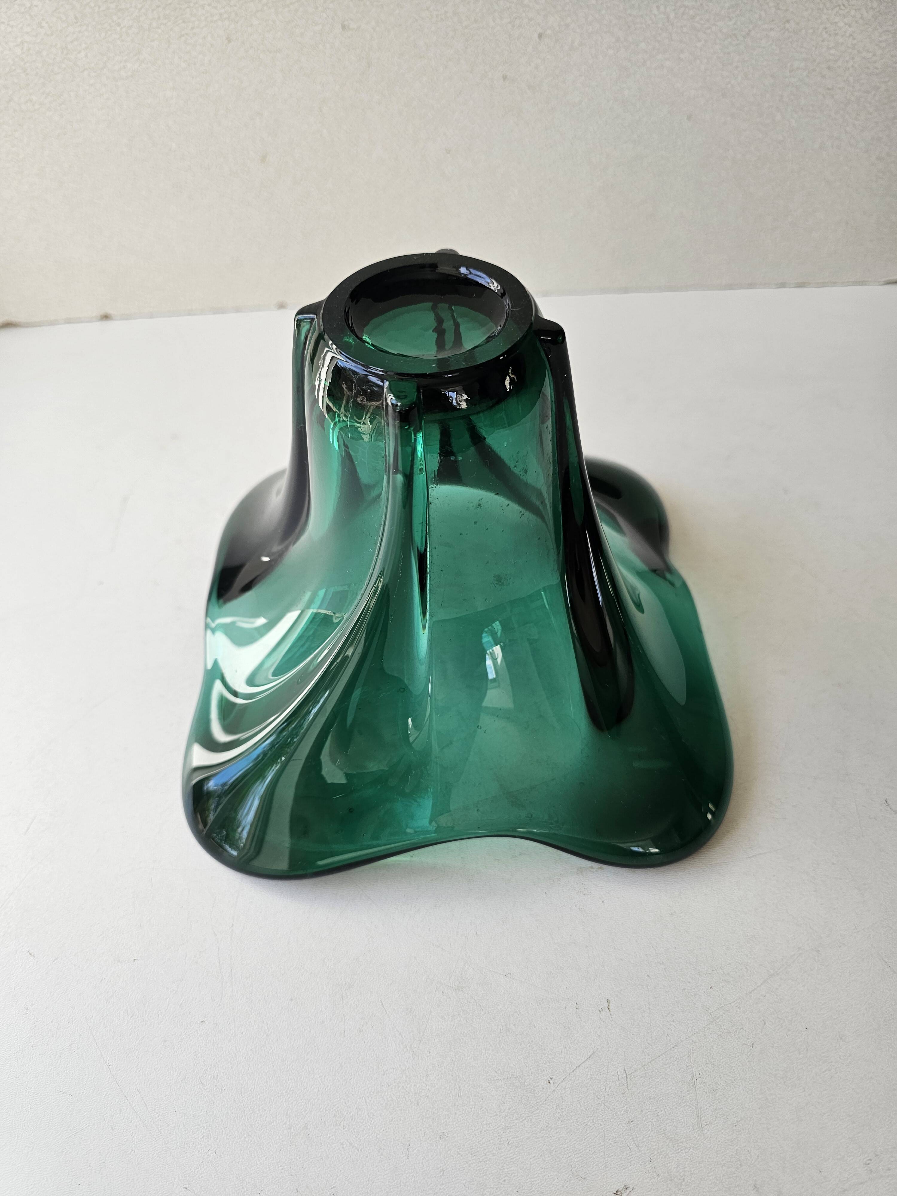 Vase en verre couleur verte vintage
